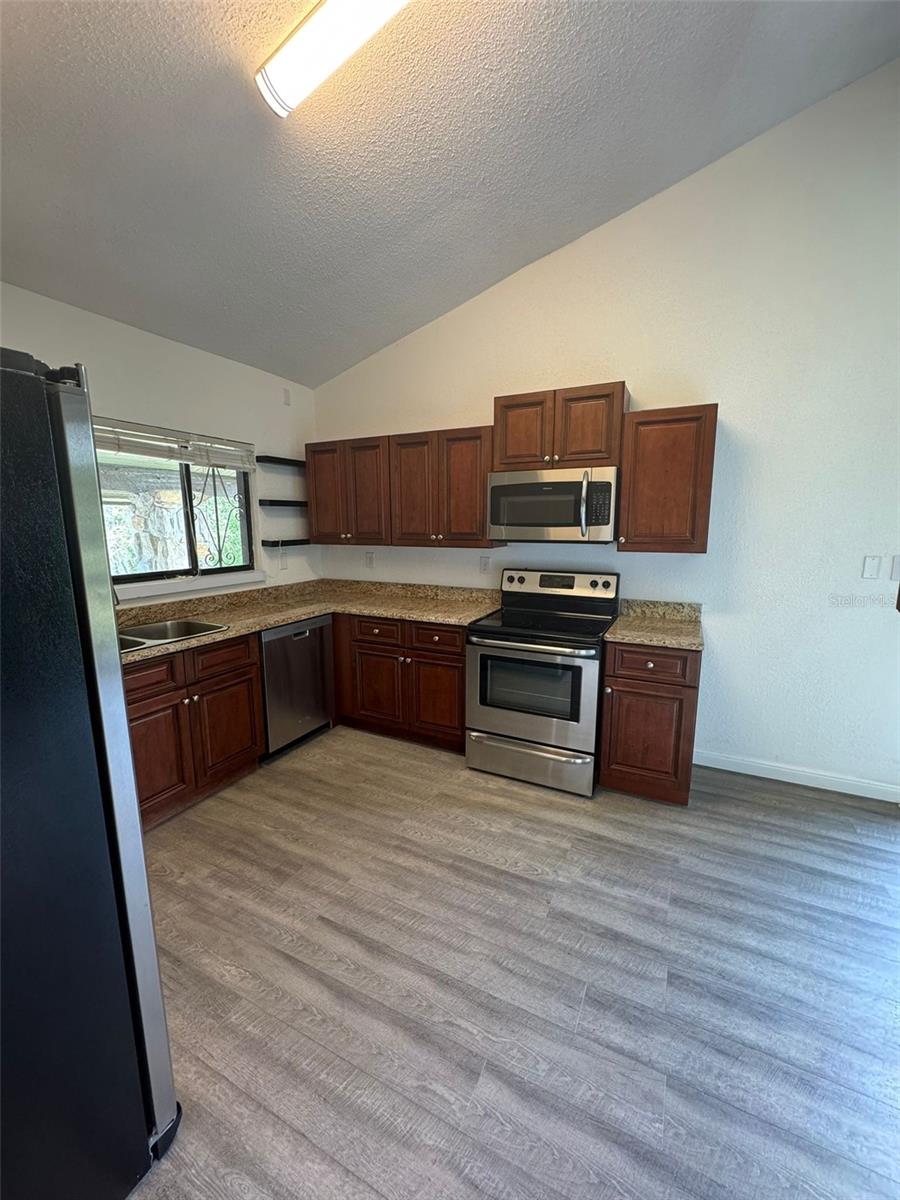 12 ROBYN LN, HAINES CITY, FL, 33844