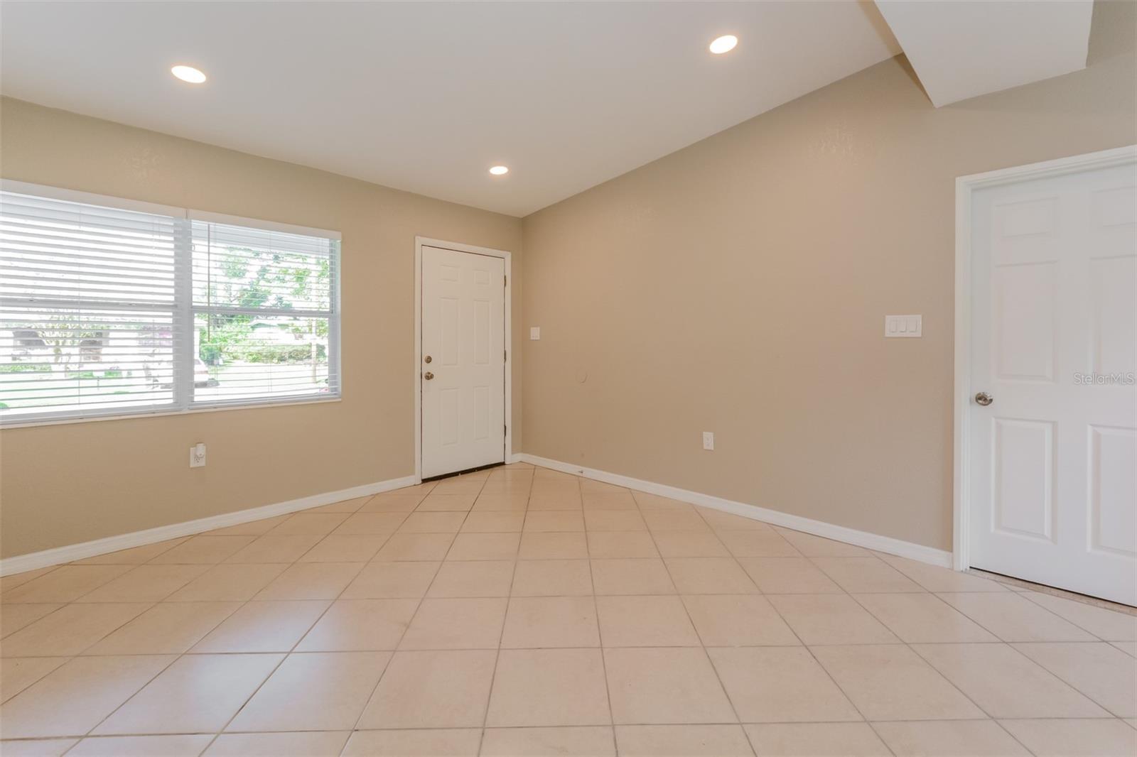 2009 E PATTERSON ST, TAMPA, FL, 33610