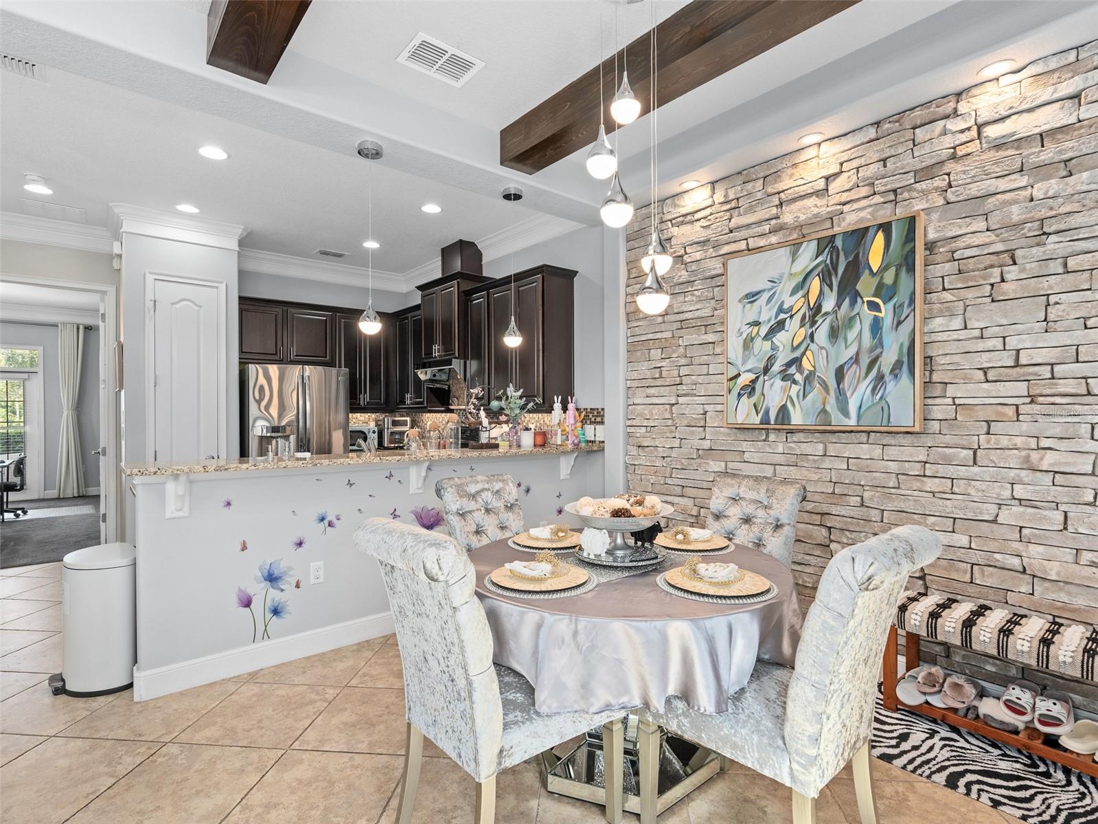 10765 VILLAGE LAKE RD, WINDERMERE, FL, 34786