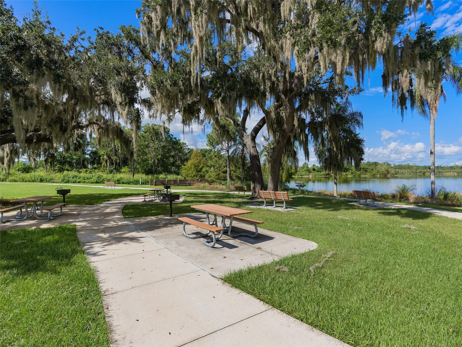 10765 VILLAGE LAKE RD, WINDERMERE, FL, 34786