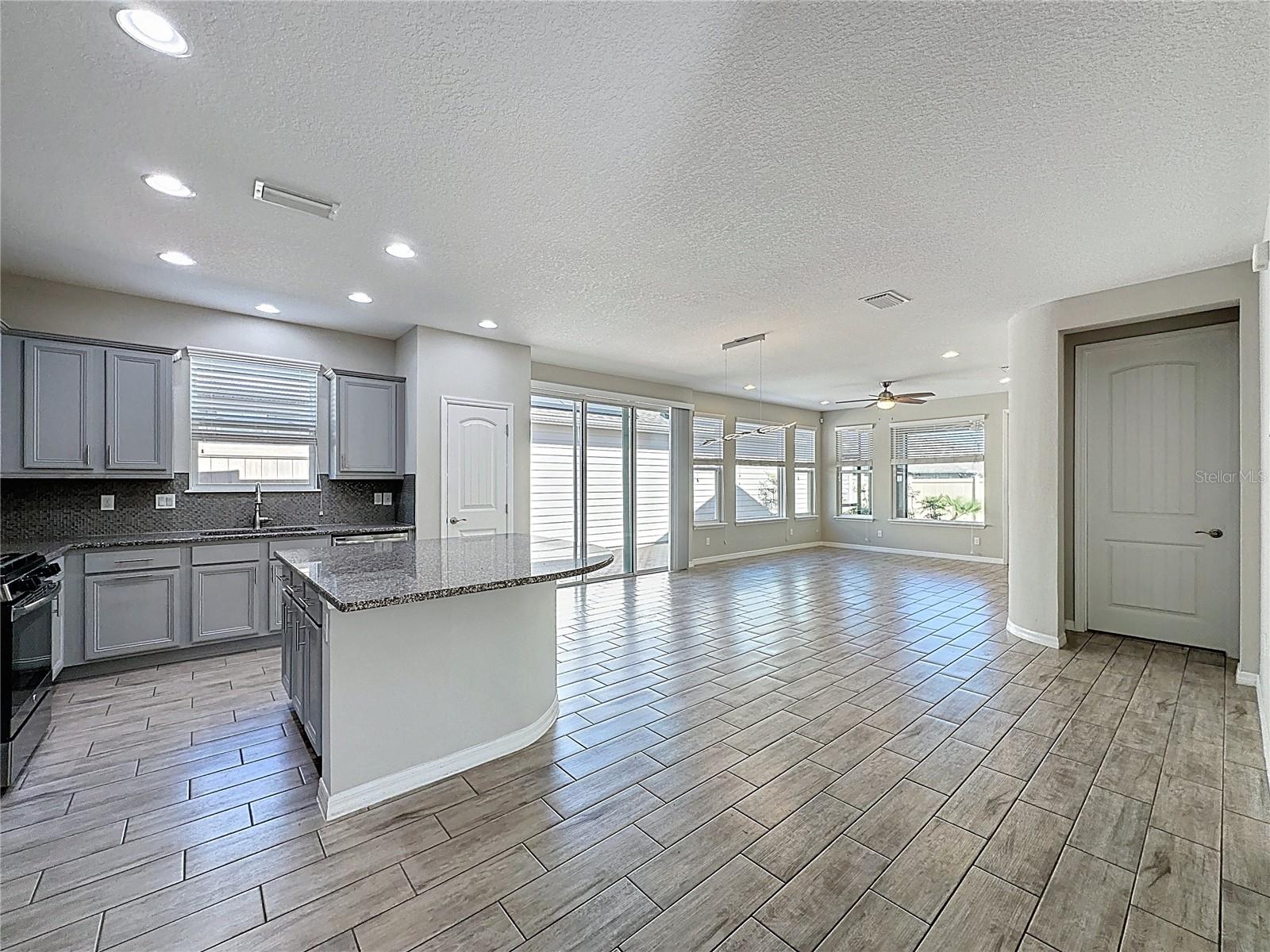 329 ALCOVE DR, GROVELAND, FL, 34736