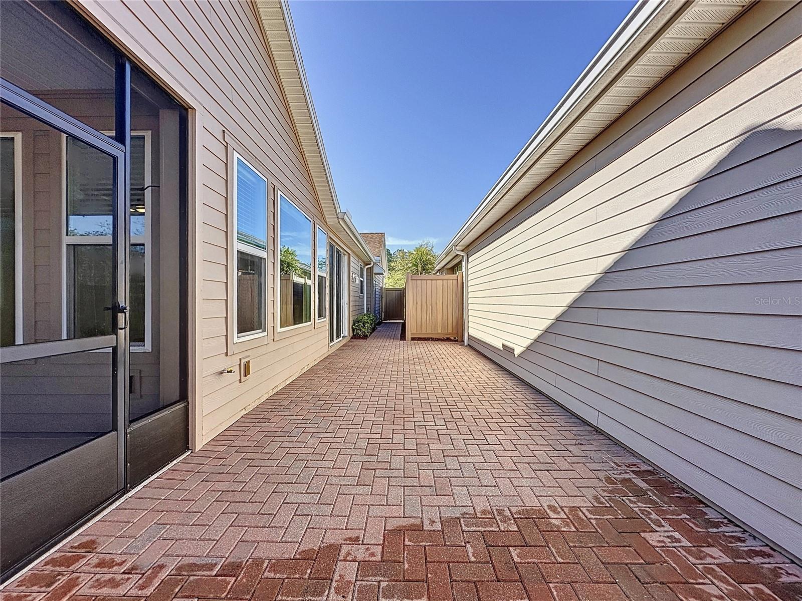 329 ALCOVE DR, GROVELAND, FL, 34736
