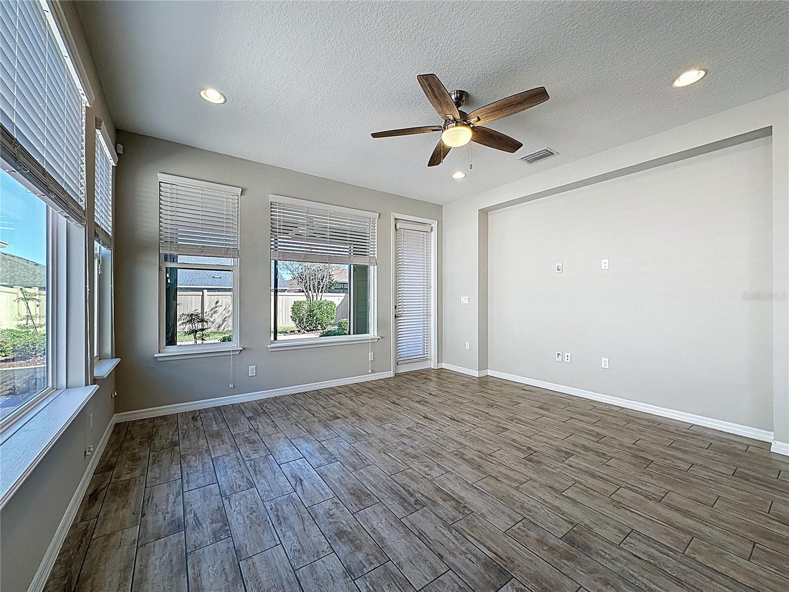 329 ALCOVE DR, GROVELAND, FL, 34736