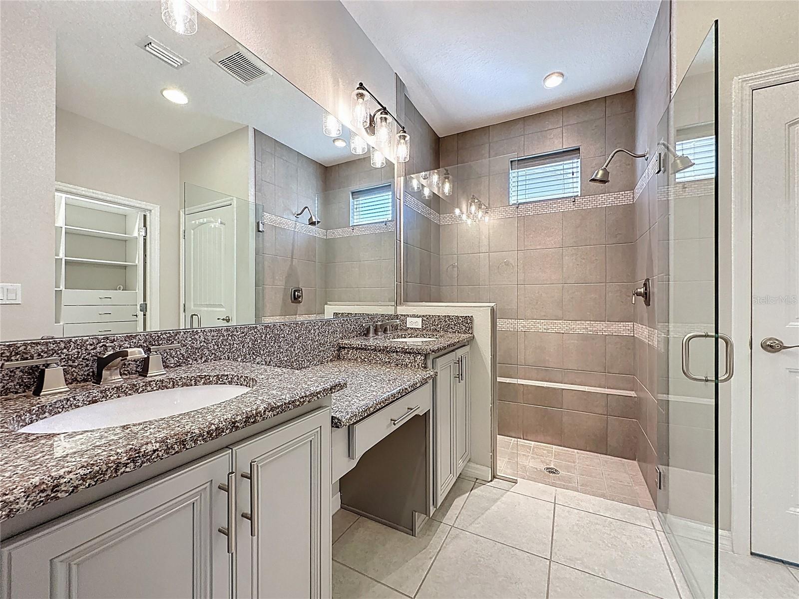 329 ALCOVE DR, GROVELAND, FL, 34736