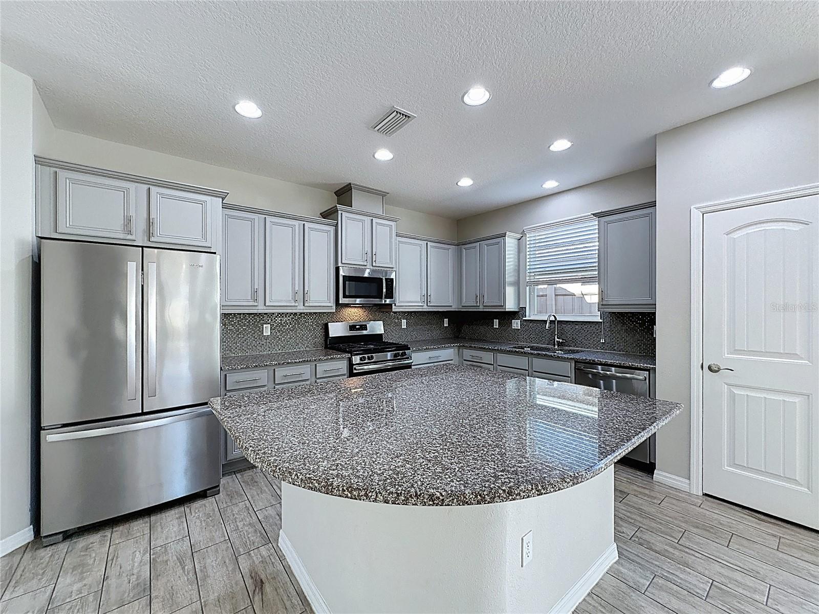 329 ALCOVE DR, GROVELAND, FL, 34736