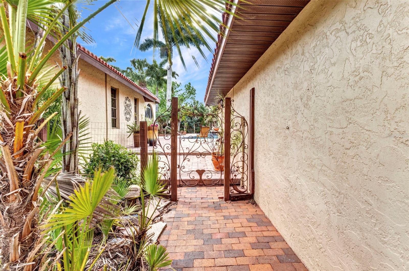 27475 CLEVELAND AVE, PUNTA GORDA, FL, 33982