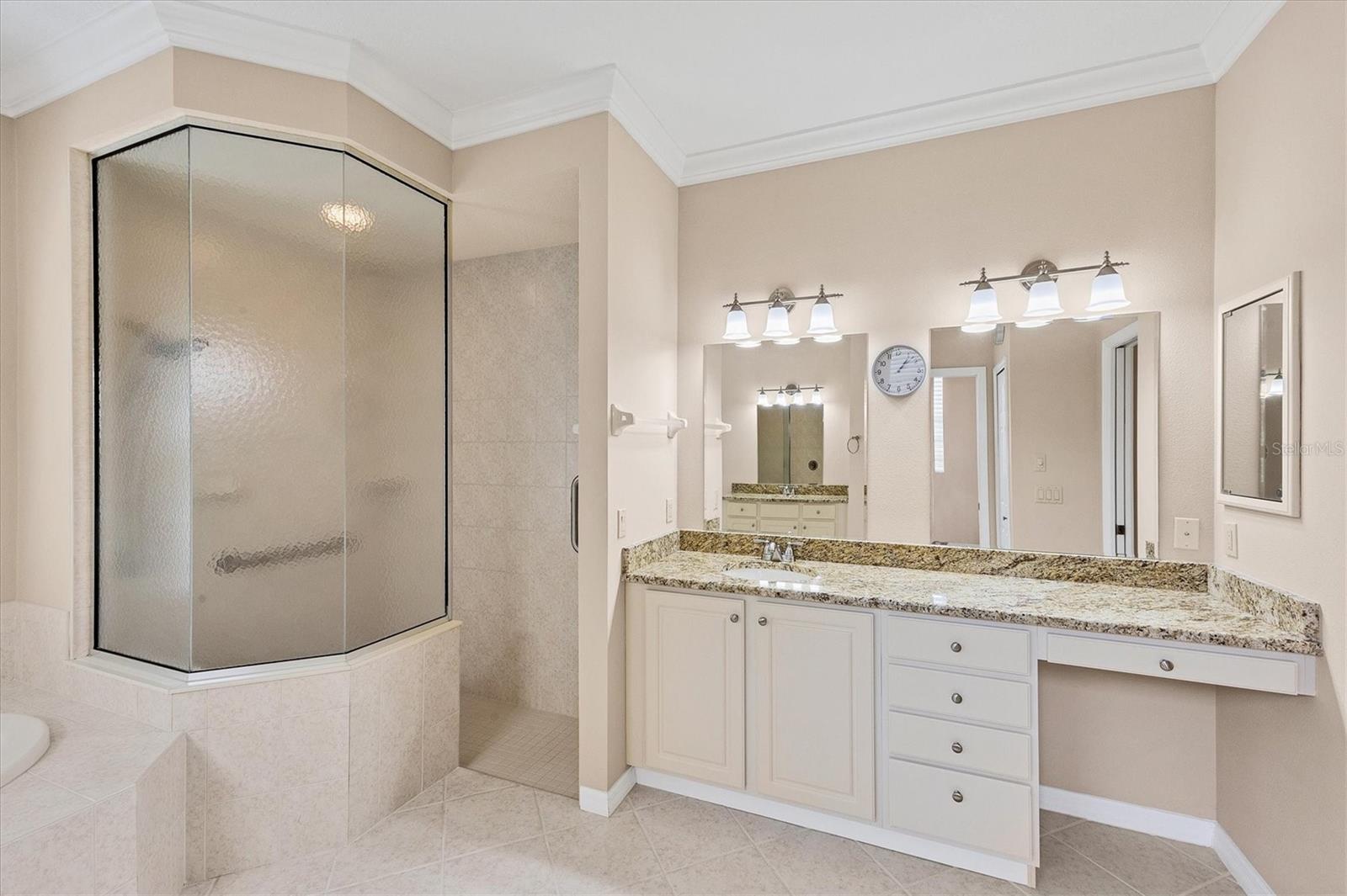 7905 DRAYTON CIR, BRADENTON, FL, 34201