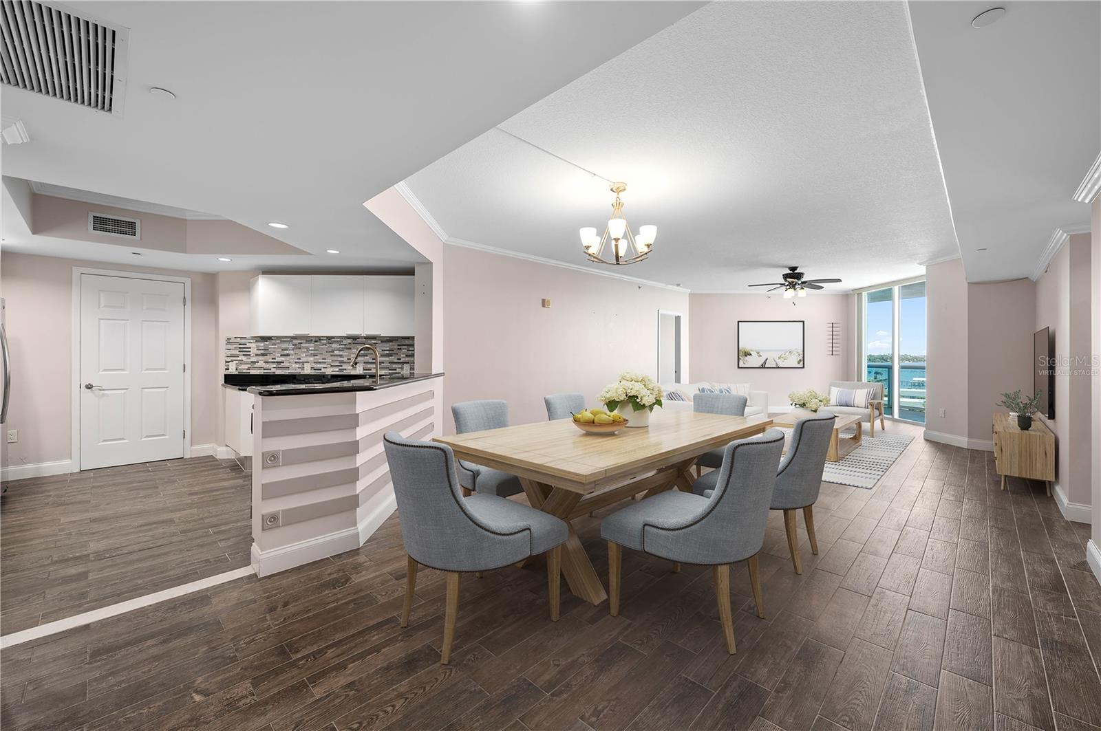 241 RIVERSIDE DR #704, HOLLY HILL, FL, 32117