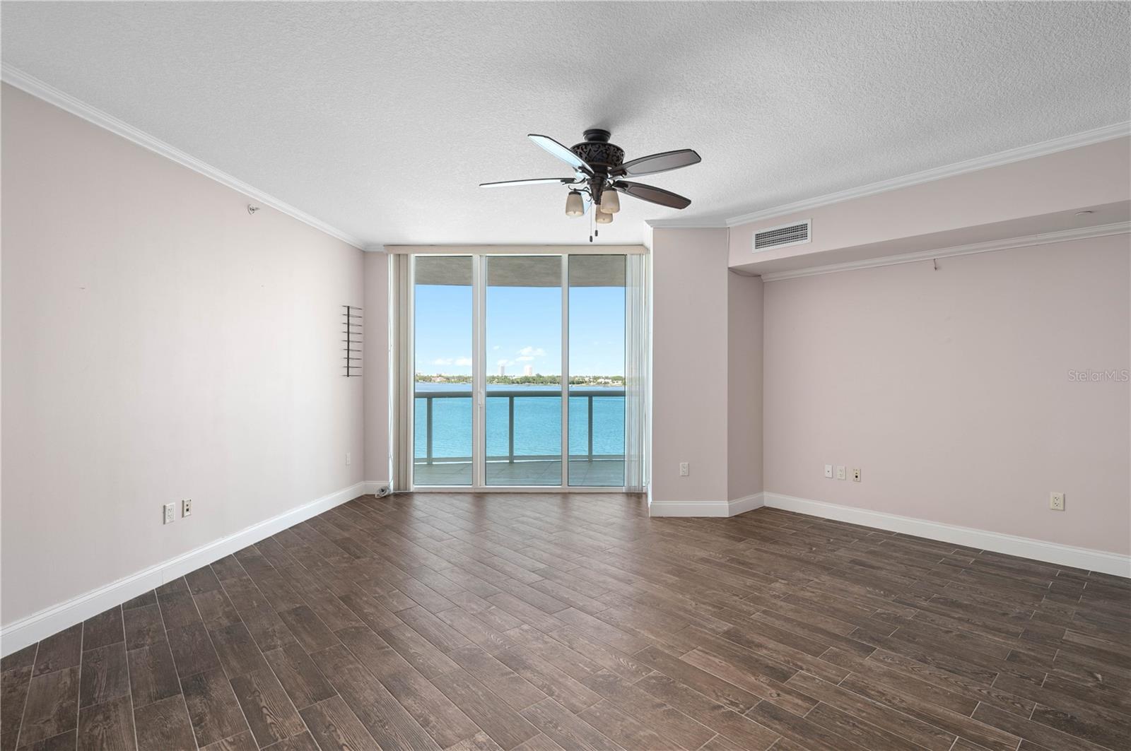 241 RIVERSIDE DR #704, HOLLY HILL, FL, 32117