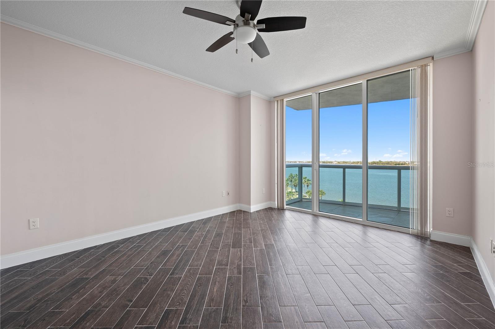 241 RIVERSIDE DR #704, HOLLY HILL, FL, 32117