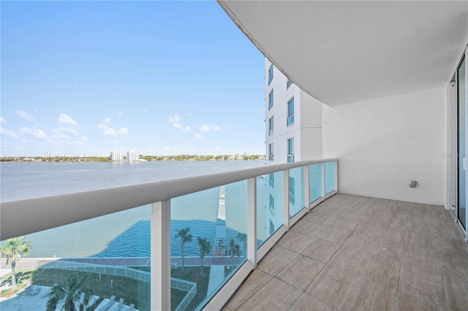 241 RIVERSIDE DR #704, HOLLY HILL, FL, 32117
