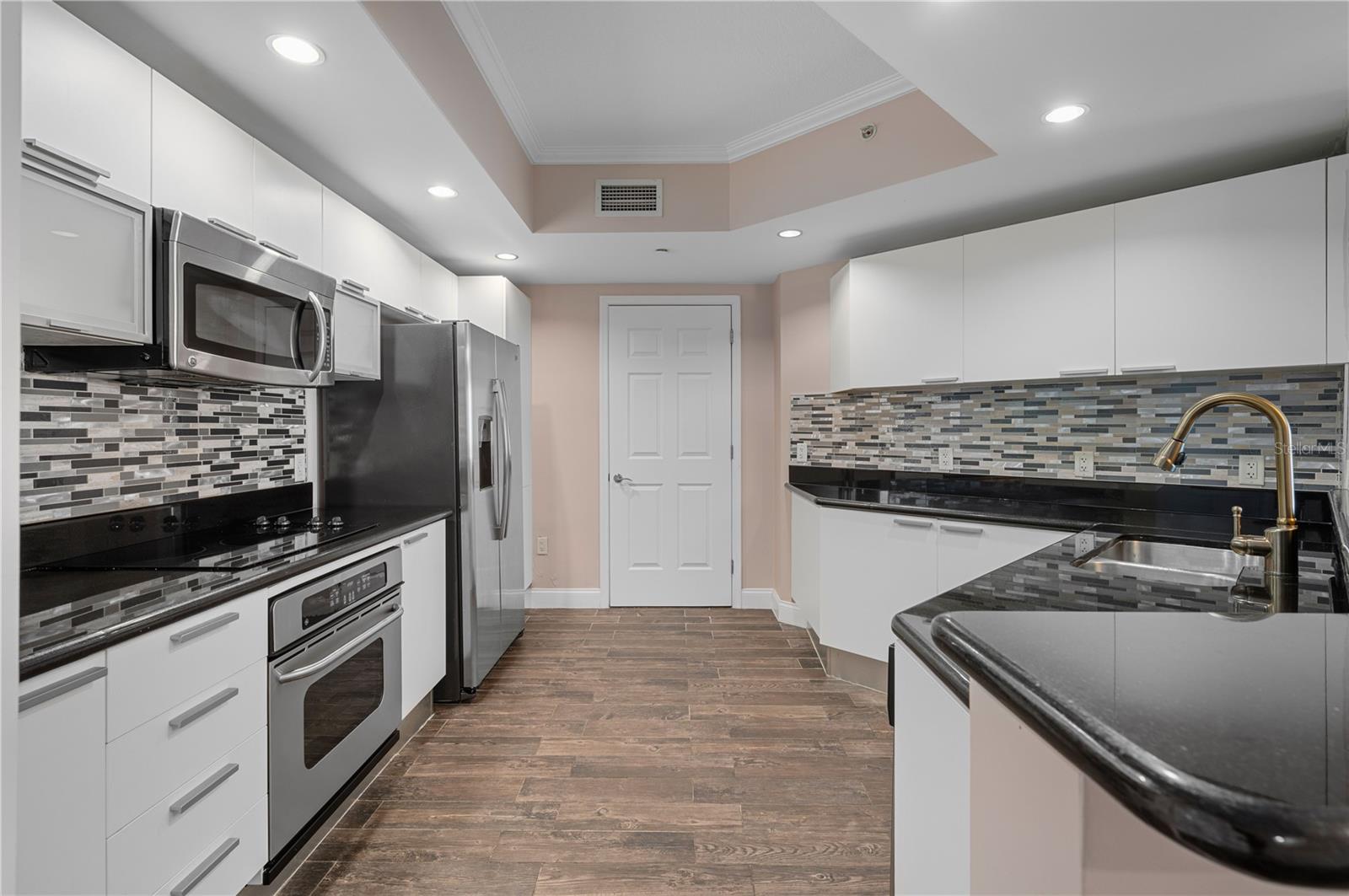 241 RIVERSIDE DR #704, HOLLY HILL, FL, 32117