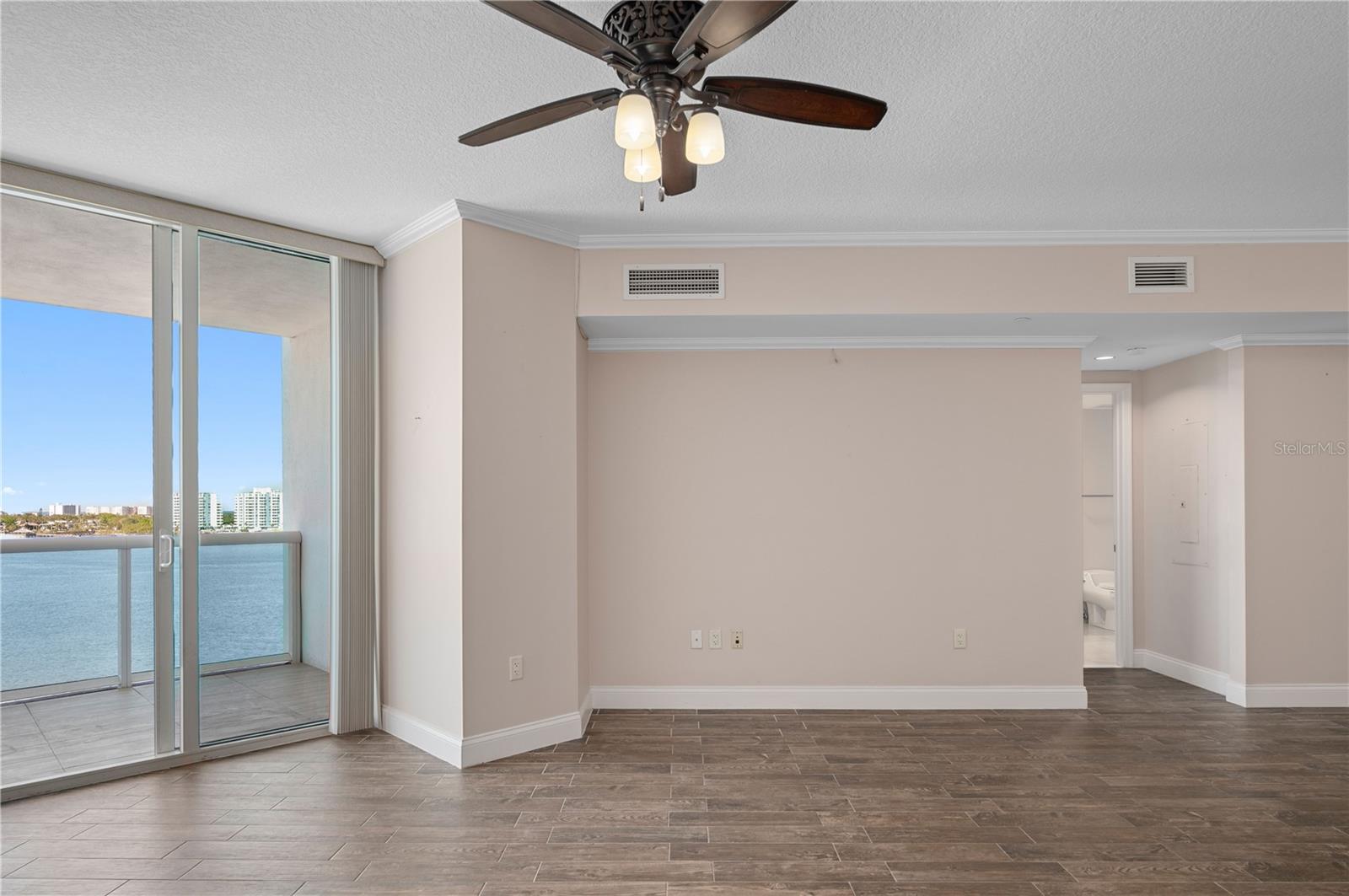 241 RIVERSIDE DR #704, HOLLY HILL, FL, 32117