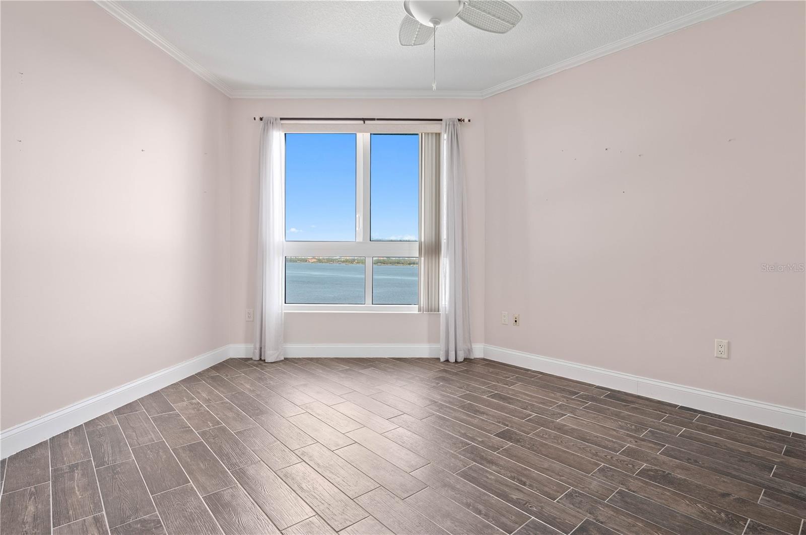241 RIVERSIDE DR #704, HOLLY HILL, FL, 32117