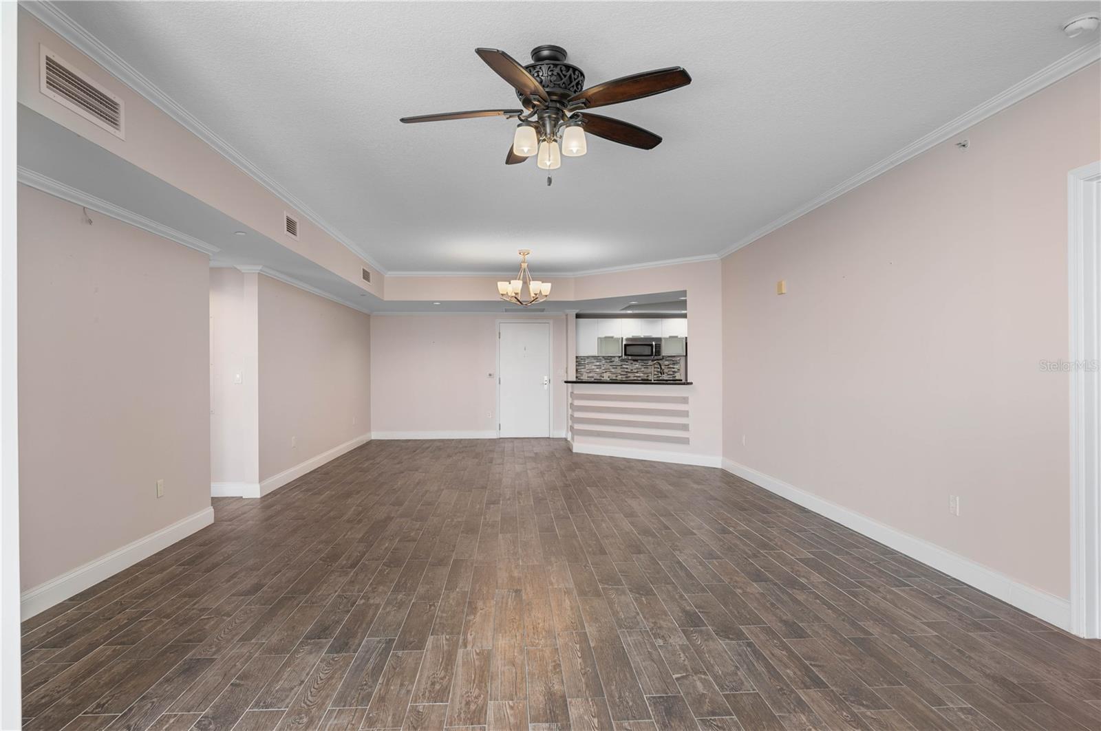 241 RIVERSIDE DR #704, HOLLY HILL, FL, 32117