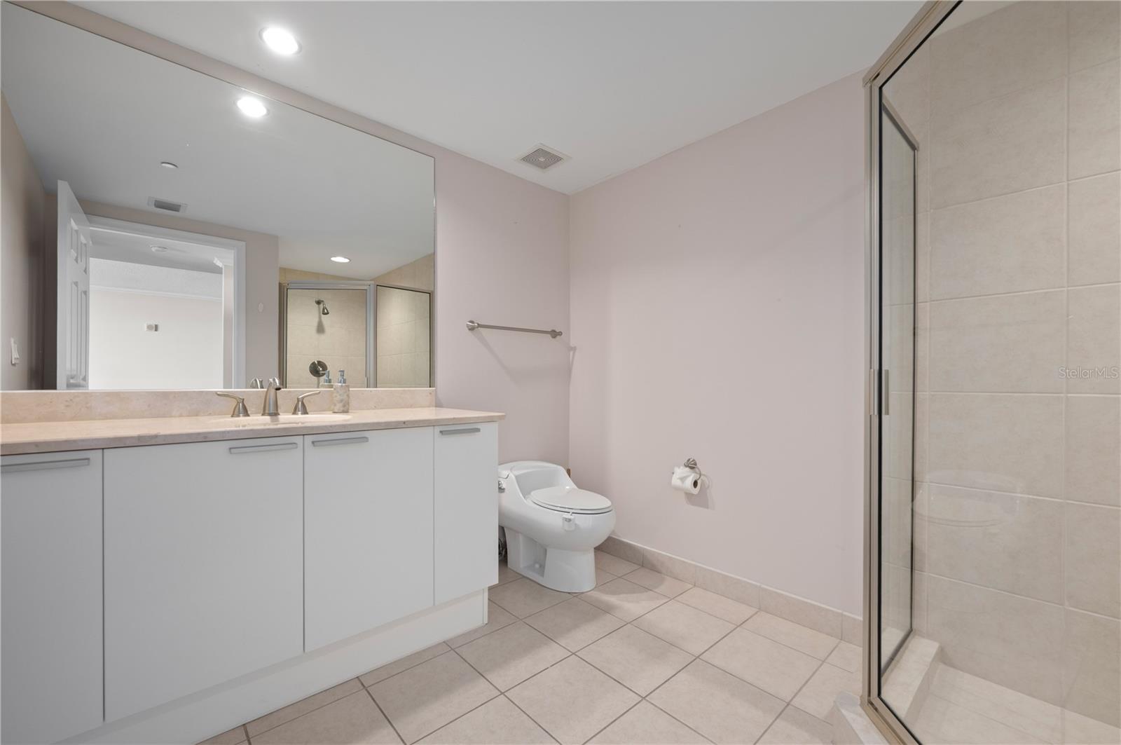 241 RIVERSIDE DR #704, HOLLY HILL, FL, 32117