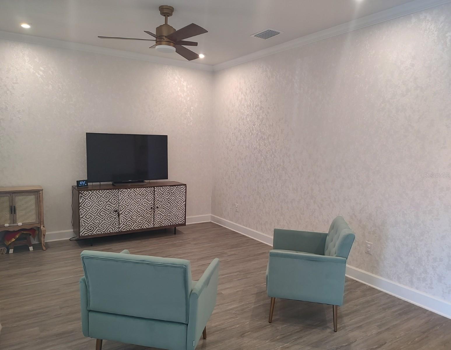 18234 FALLING PINE NEEDLE LN, LAND O LAKES, FL, 34638