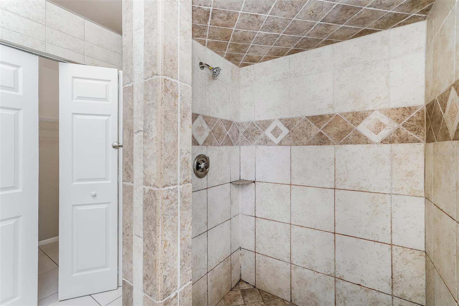 3602 E 75TH TER, SARASOTA, FL, 34243
