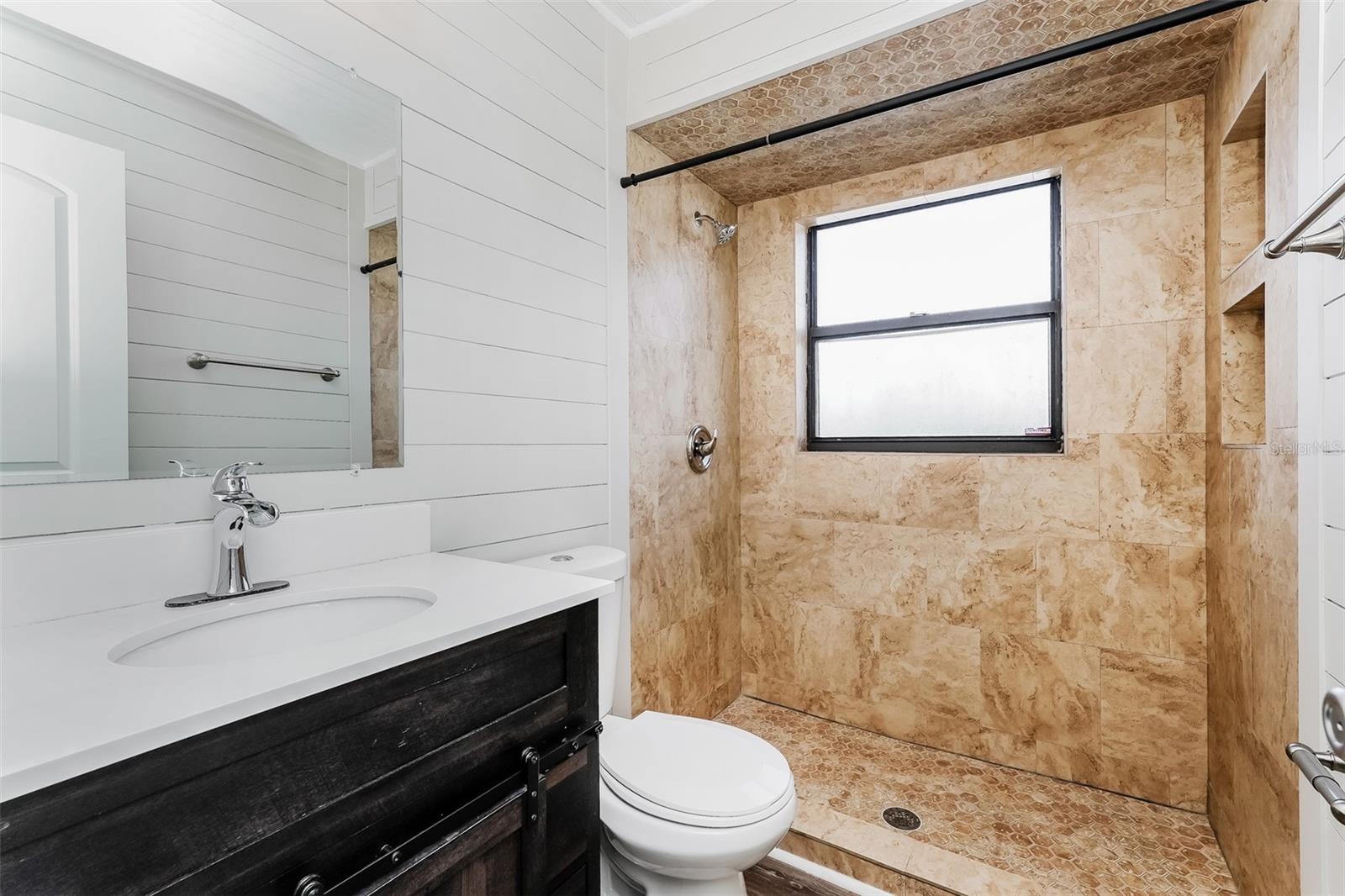 3602 E 75TH TER, SARASOTA, FL, 34243
