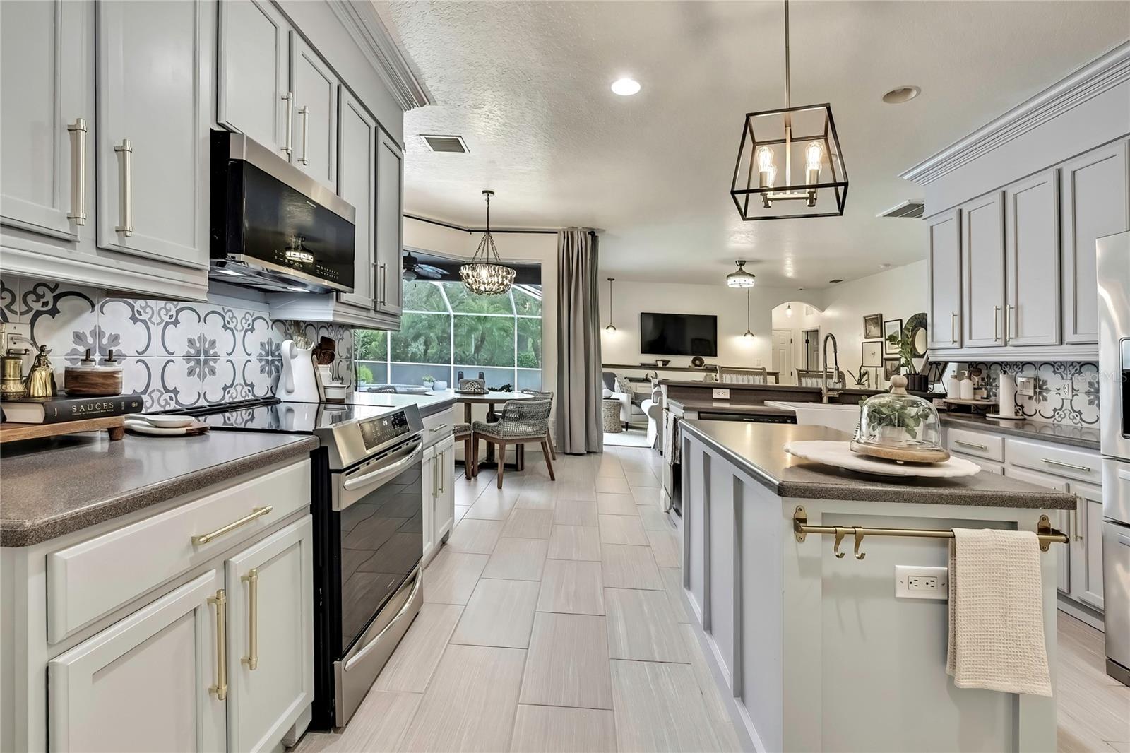 7338 WILD OAK LN, LAND O LAKES, FL, 34637