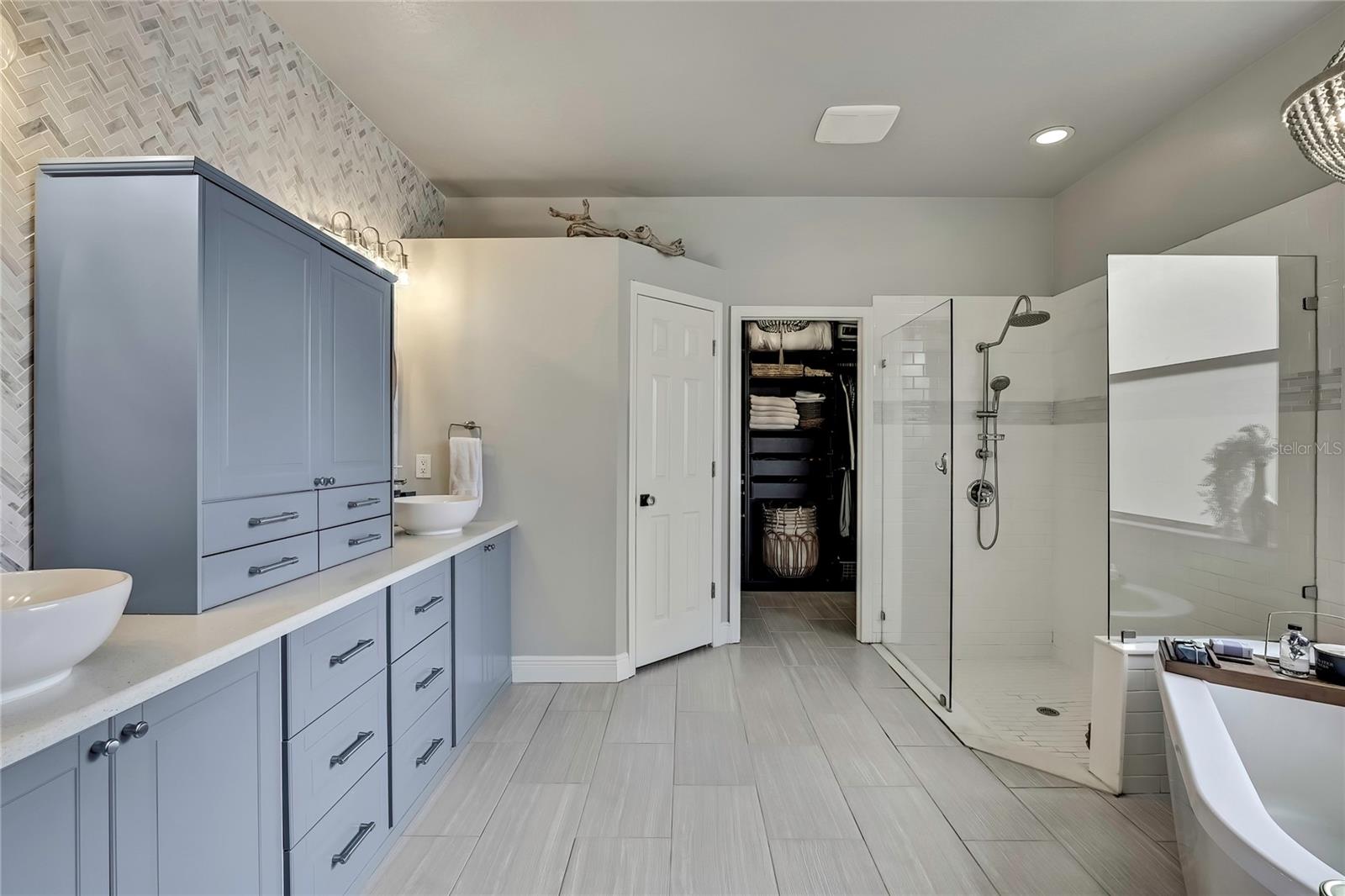 7338 WILD OAK LN, LAND O LAKES, FL, 34637