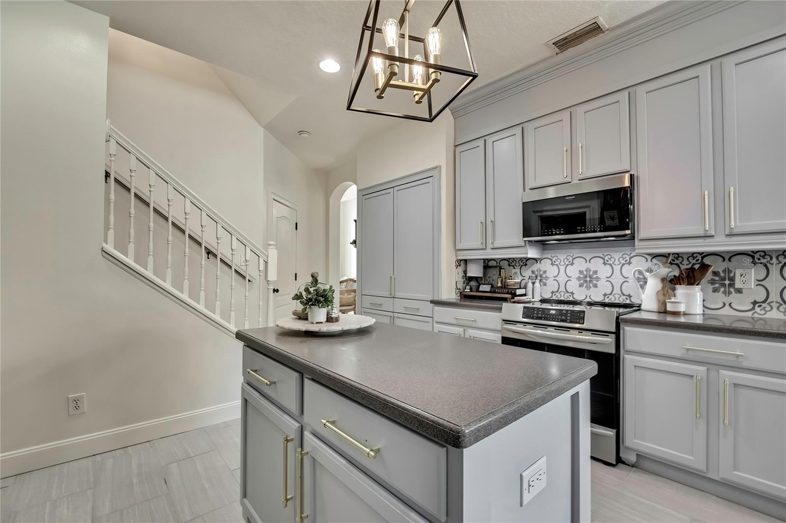 7338 WILD OAK LN, LAND O LAKES, FL, 34637