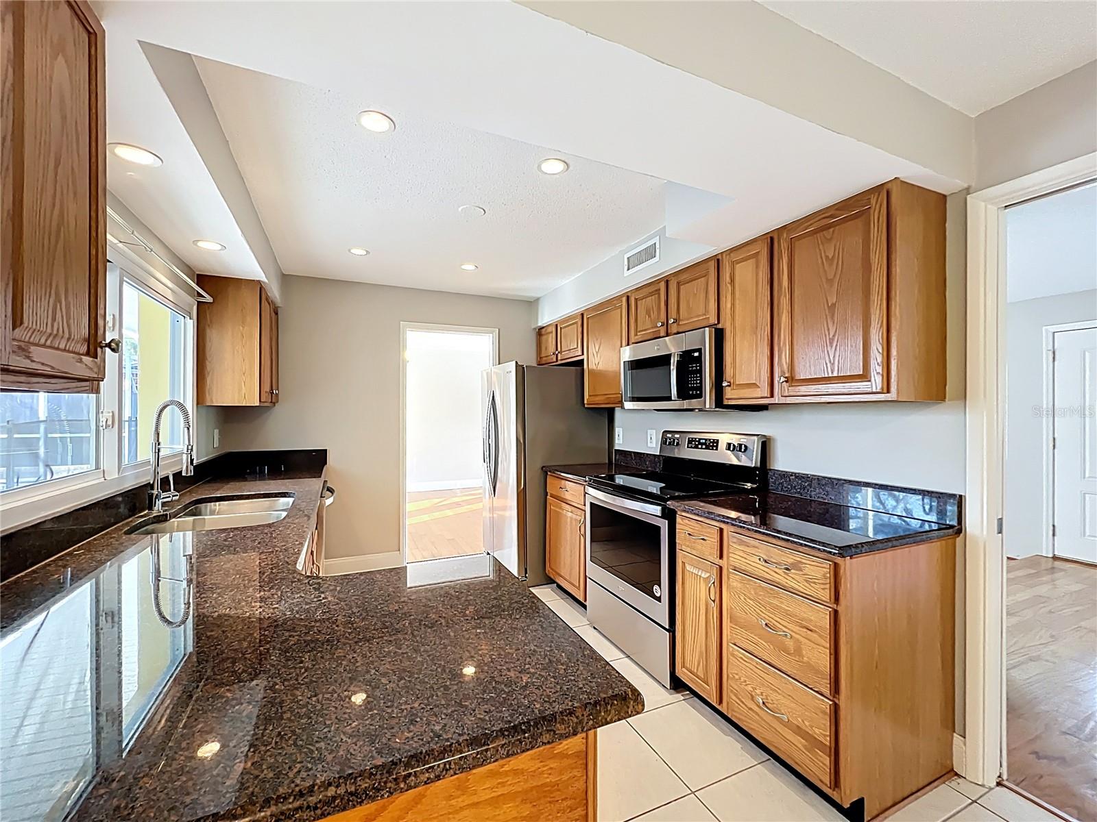 1201 KAPOK KOVE CIR, CLEARWATER, FL, 33759