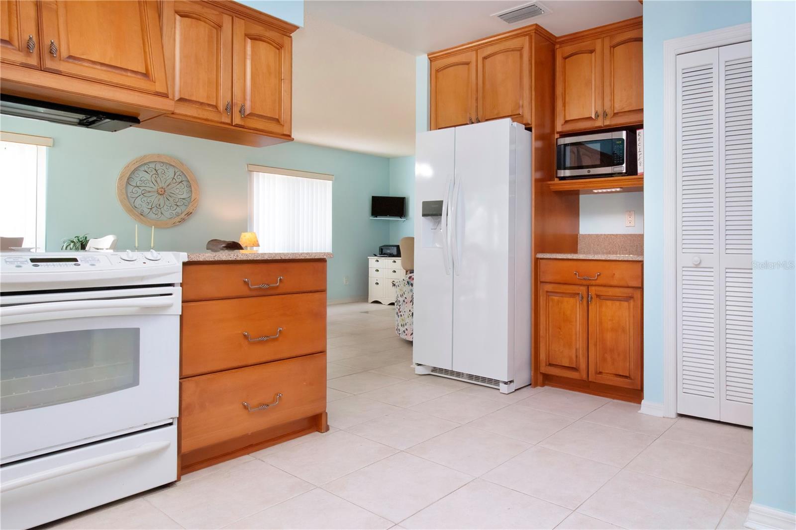 1803 NEW BEDFORD DR, SUN CITY CENTER, FL, 33573