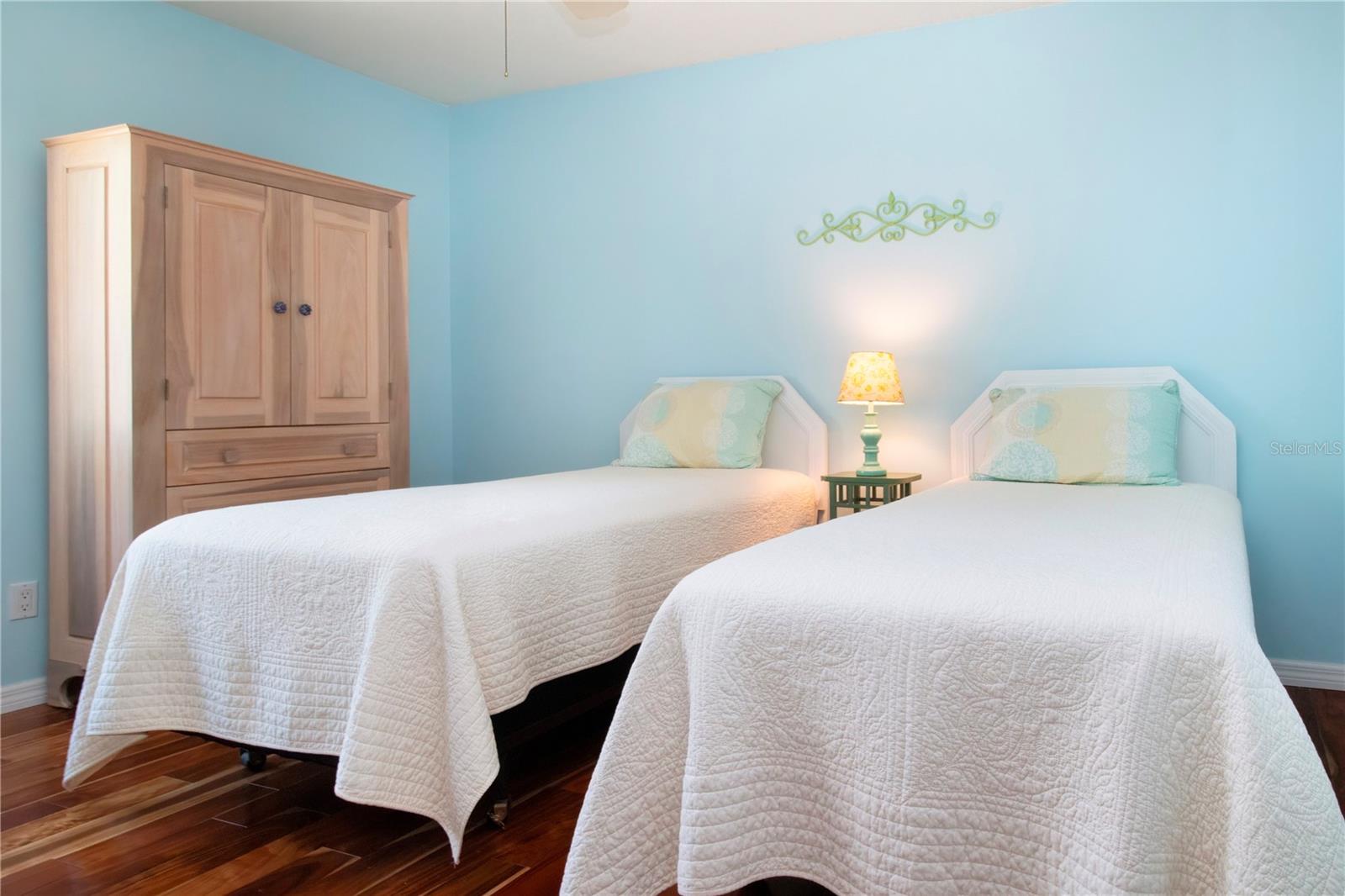 1803 NEW BEDFORD DR, SUN CITY CENTER, FL, 33573