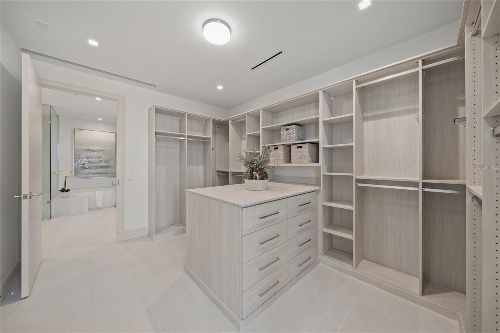 1581 GULF OF MEXICO DR #308, LONGBOAT KEY, FL, 34228