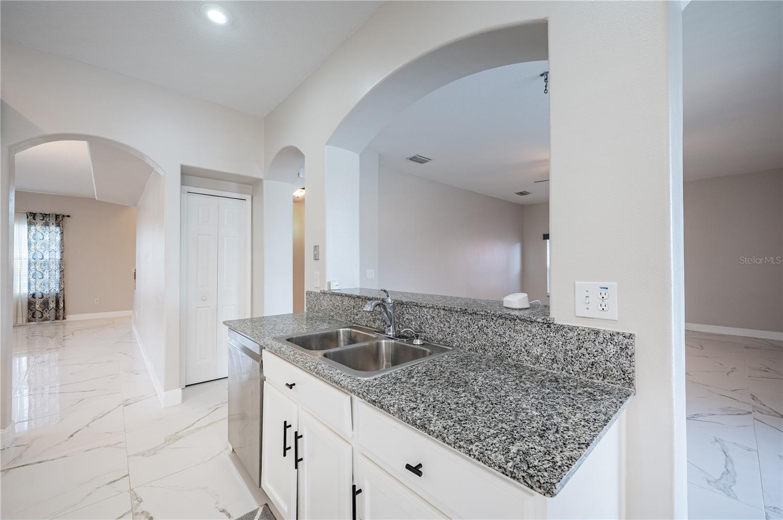 31028 BACLAN DR, WESLEY CHAPEL, FL, 33545