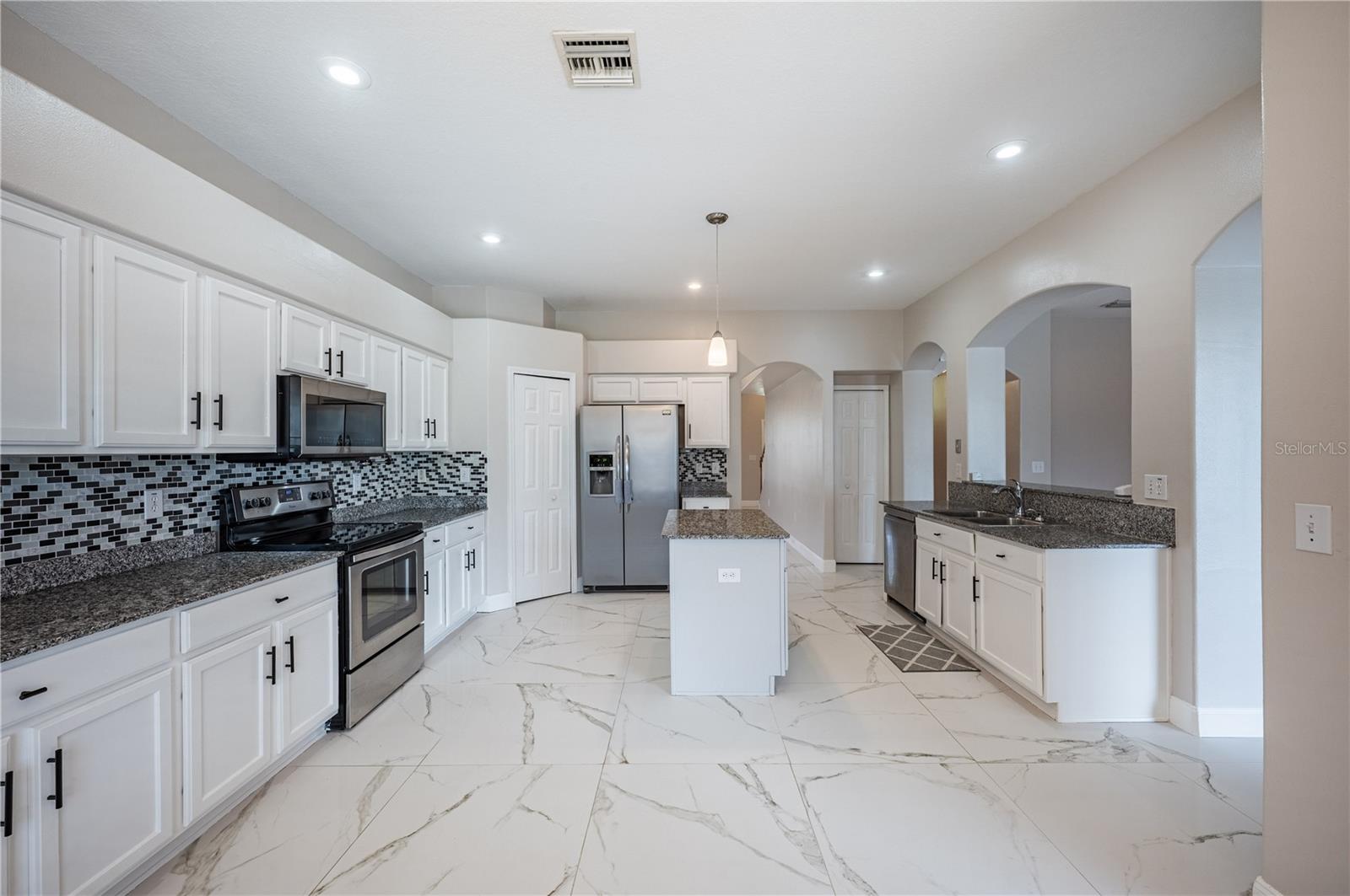 31028 BACLAN DR, WESLEY CHAPEL, FL, 33545
