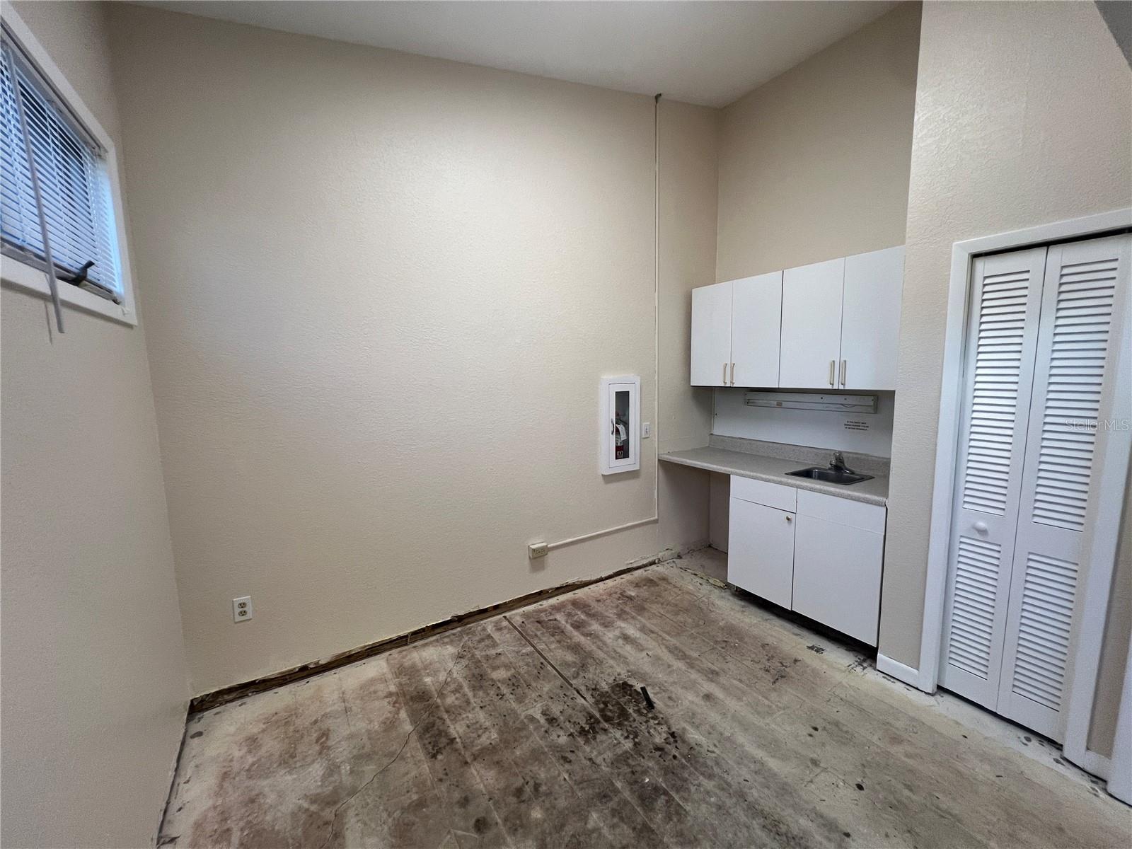 5427 WATER ST, NEW PORT RICHEY, FL, 34652