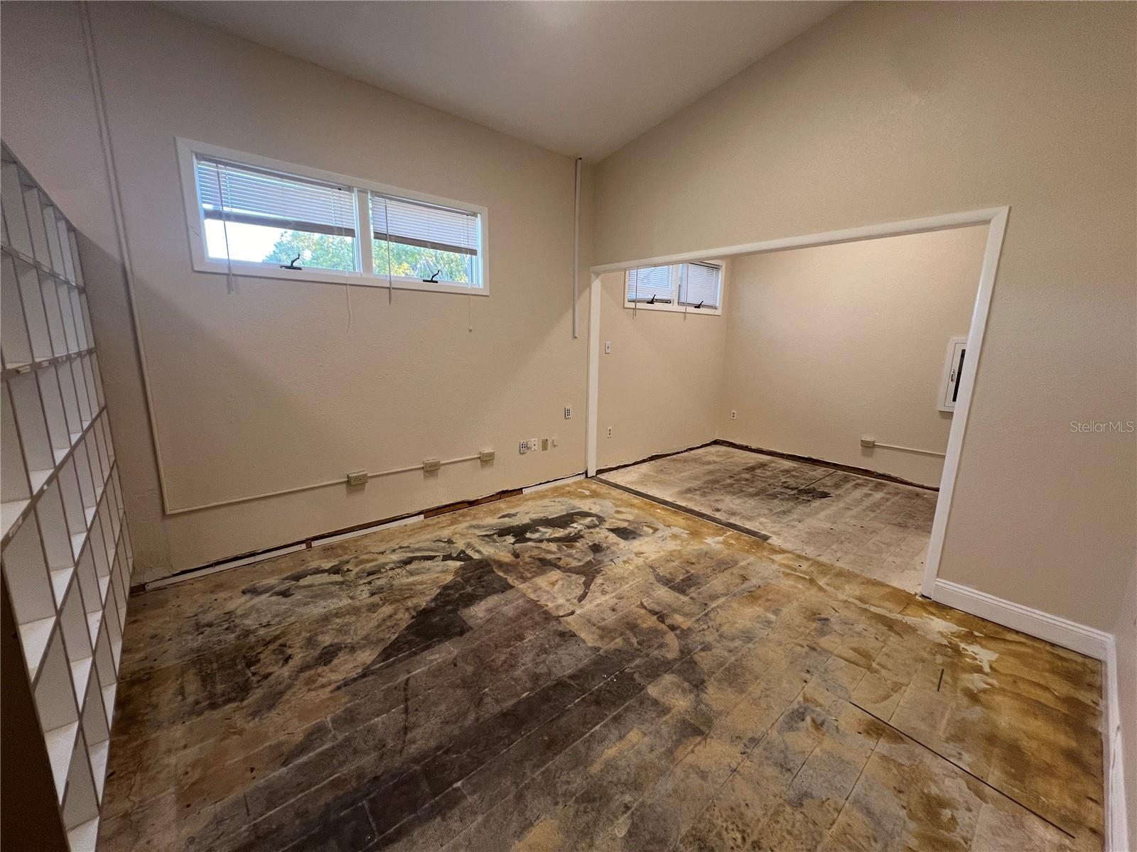 5427 WATER ST, NEW PORT RICHEY, FL, 34652