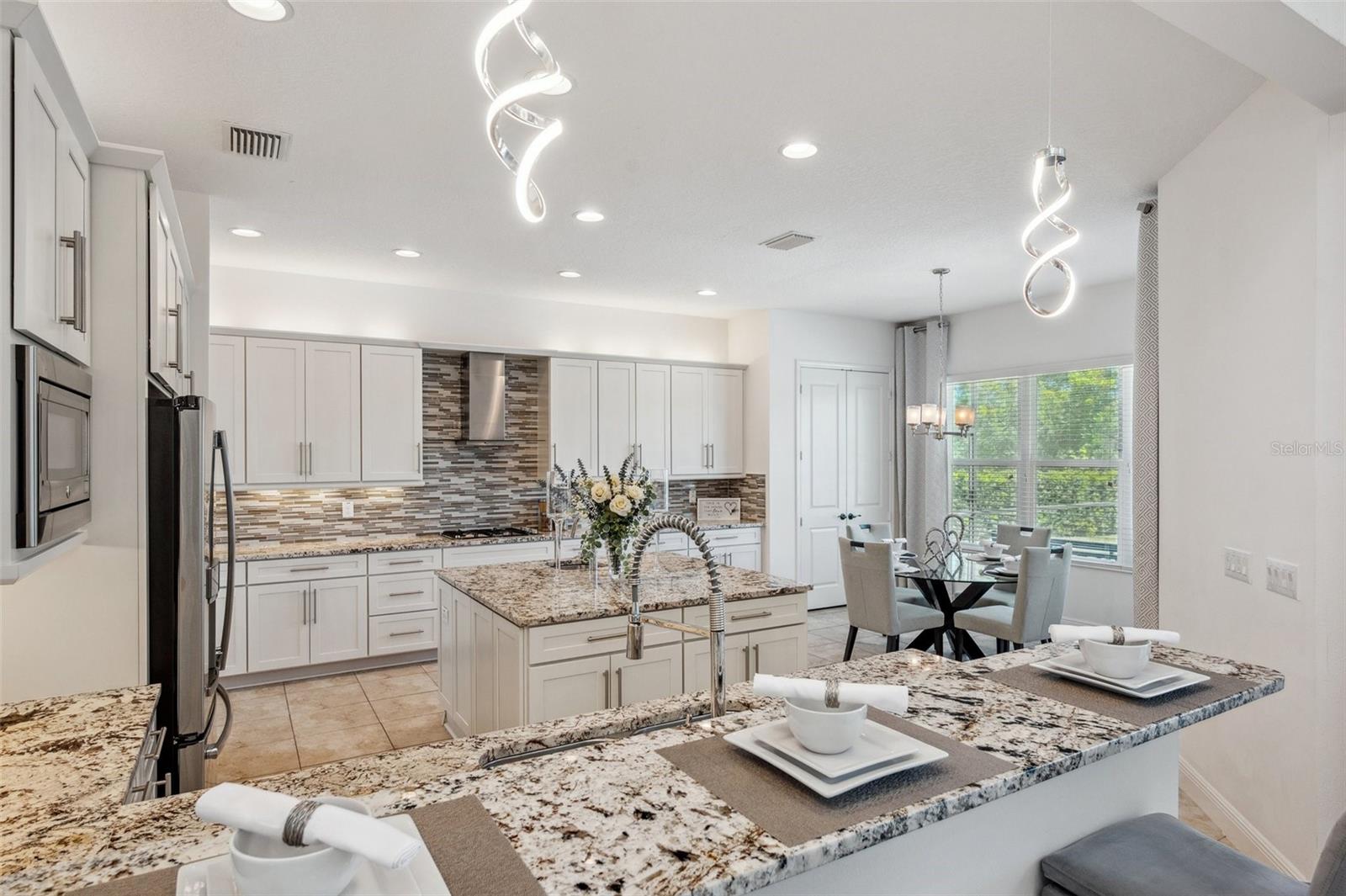 2600 COCO PALM CIR, WESLEY CHAPEL, FL, 33543