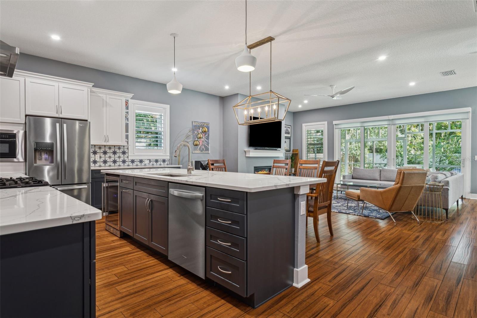 3118 W WALLCRAFT AVE, TAMPA, FL, 33611
