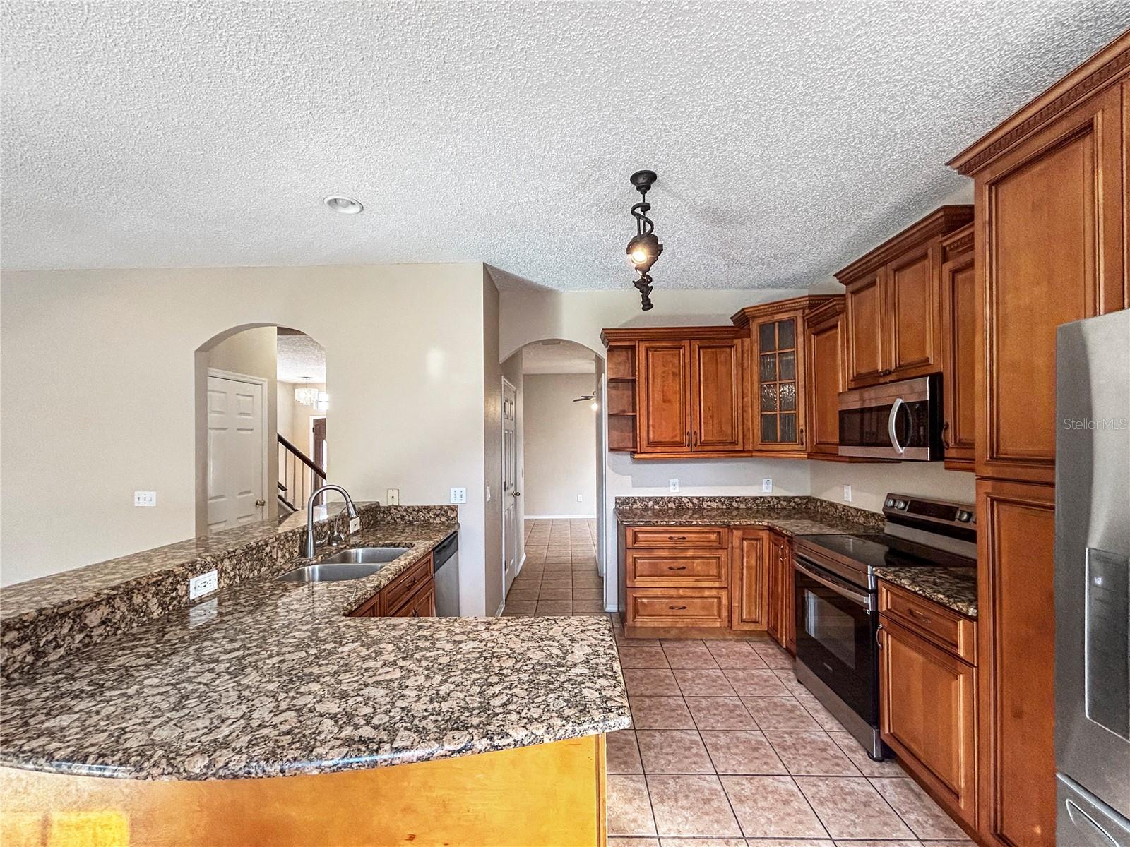 8715 MORRISON OAKS CT, TEMPLE TERRACE, FL, 33637