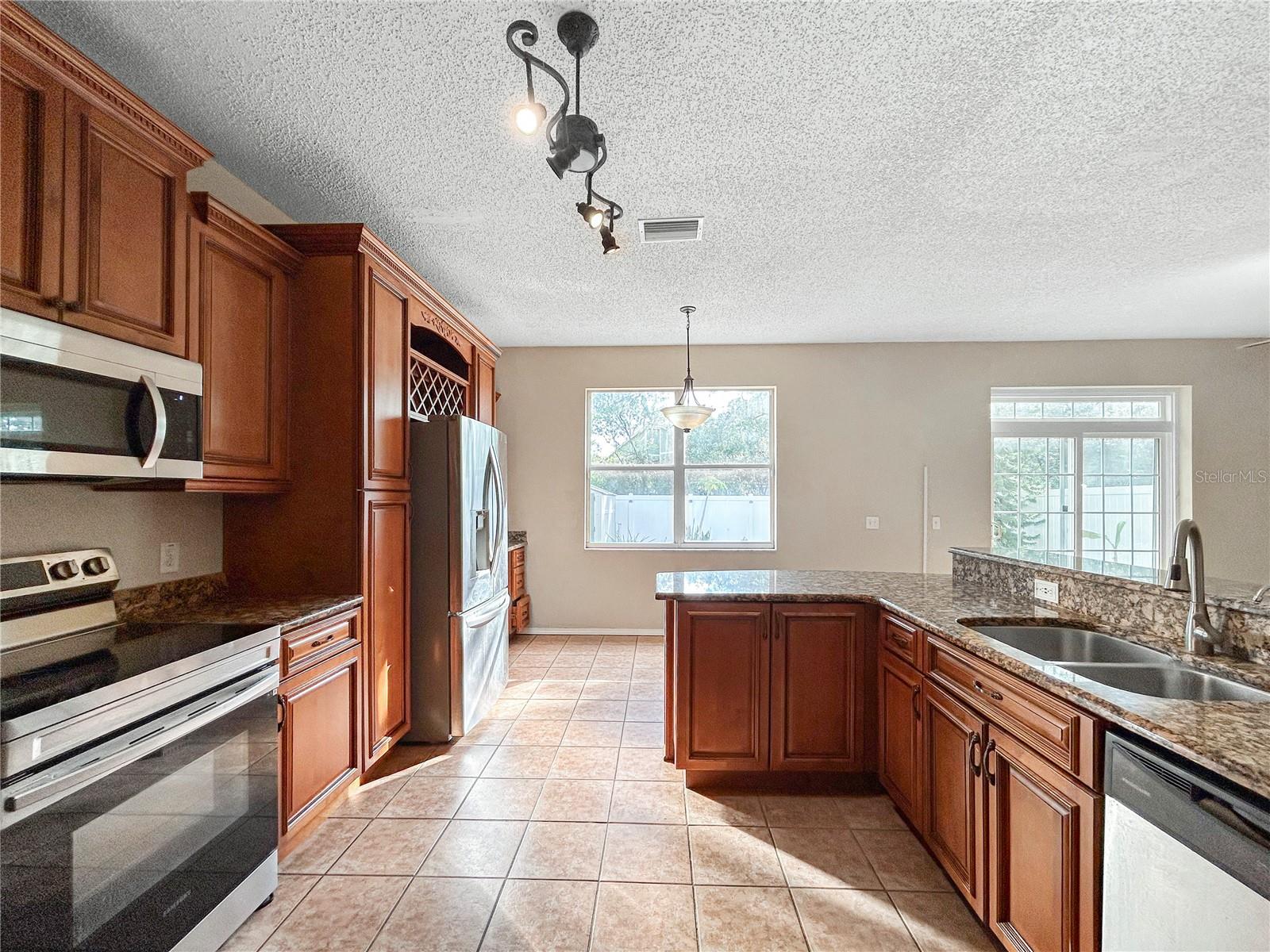 8715 MORRISON OAKS CT, TEMPLE TERRACE, FL, 33637