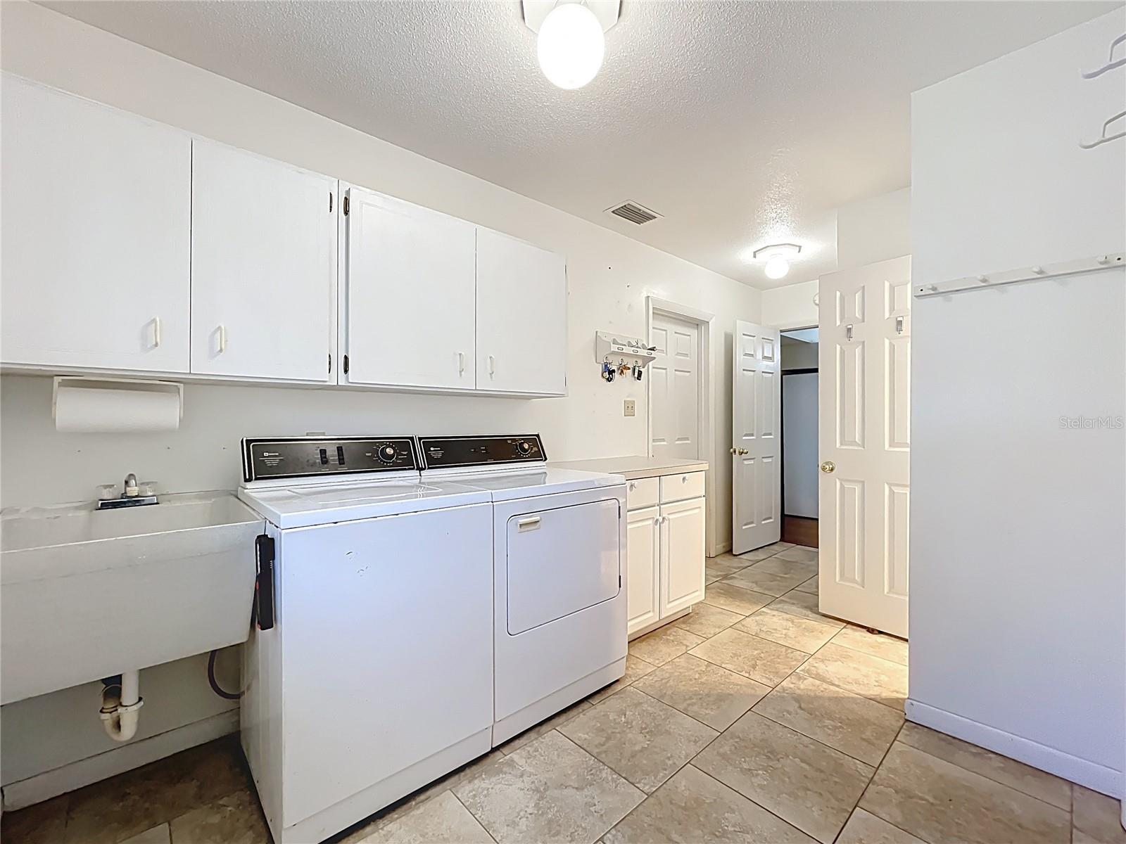 38 ORANGE BLOSSOM TRL, YALAHA, FL, 34797