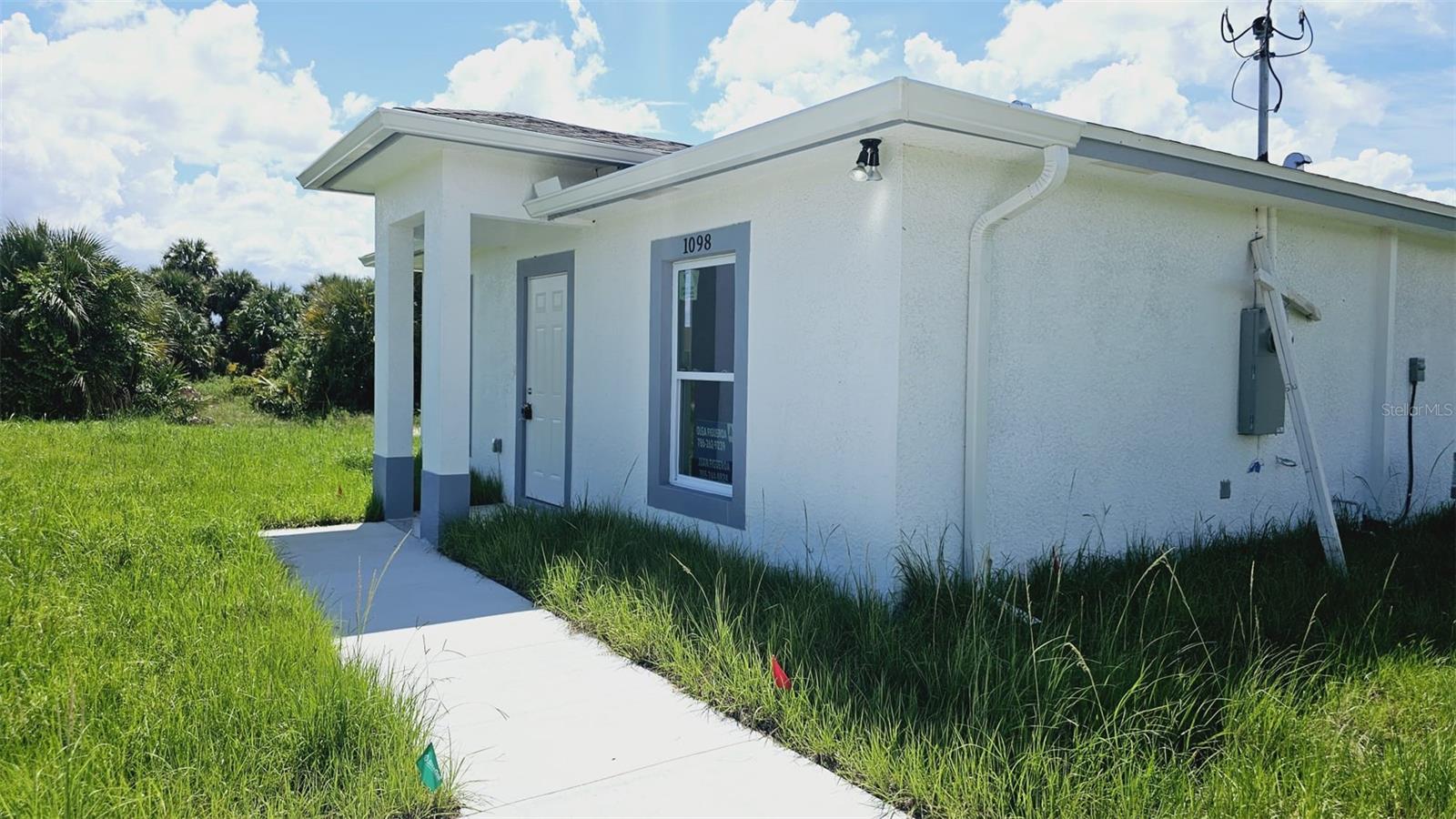 1098 EDGERTON AVE, LEHIGH ACRES, FL, 33974