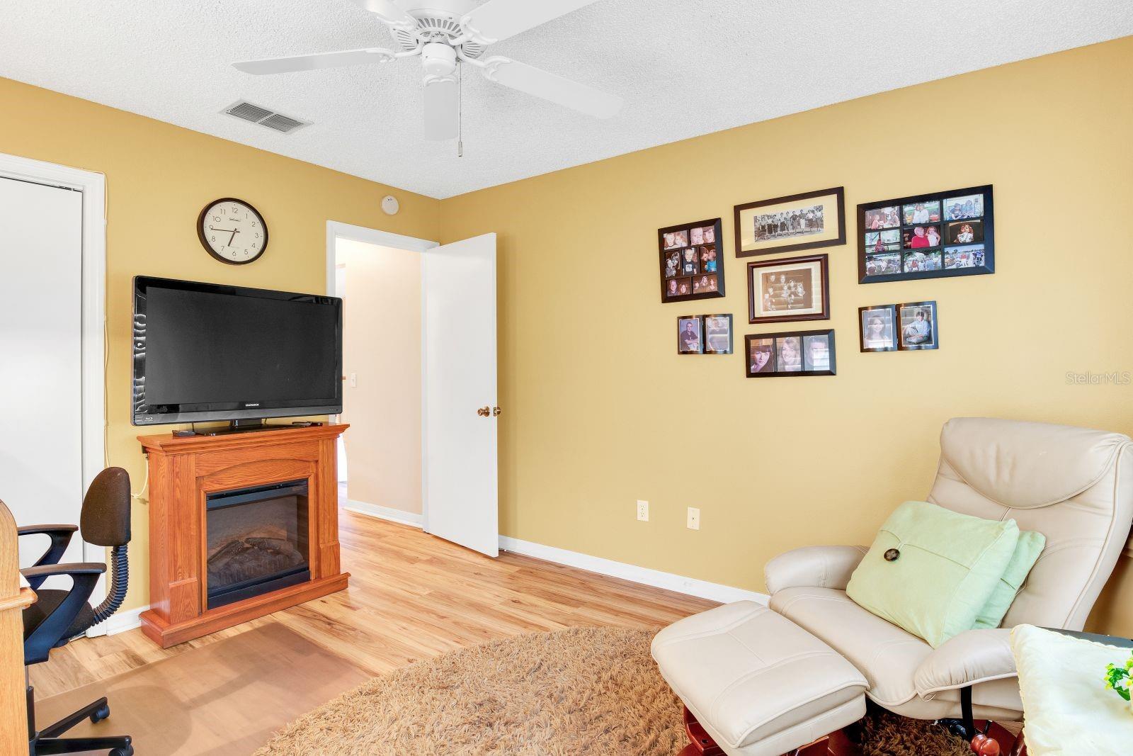 1502 EL PASO WAY, THE VILLAGES, FL, 32162