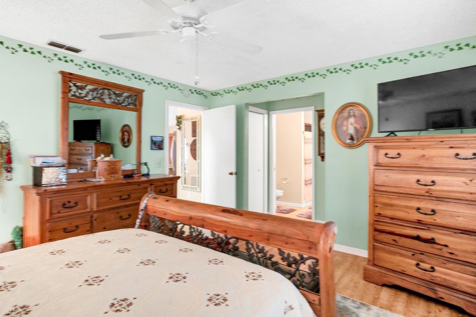 1502 EL PASO WAY, THE VILLAGES, FL, 32162