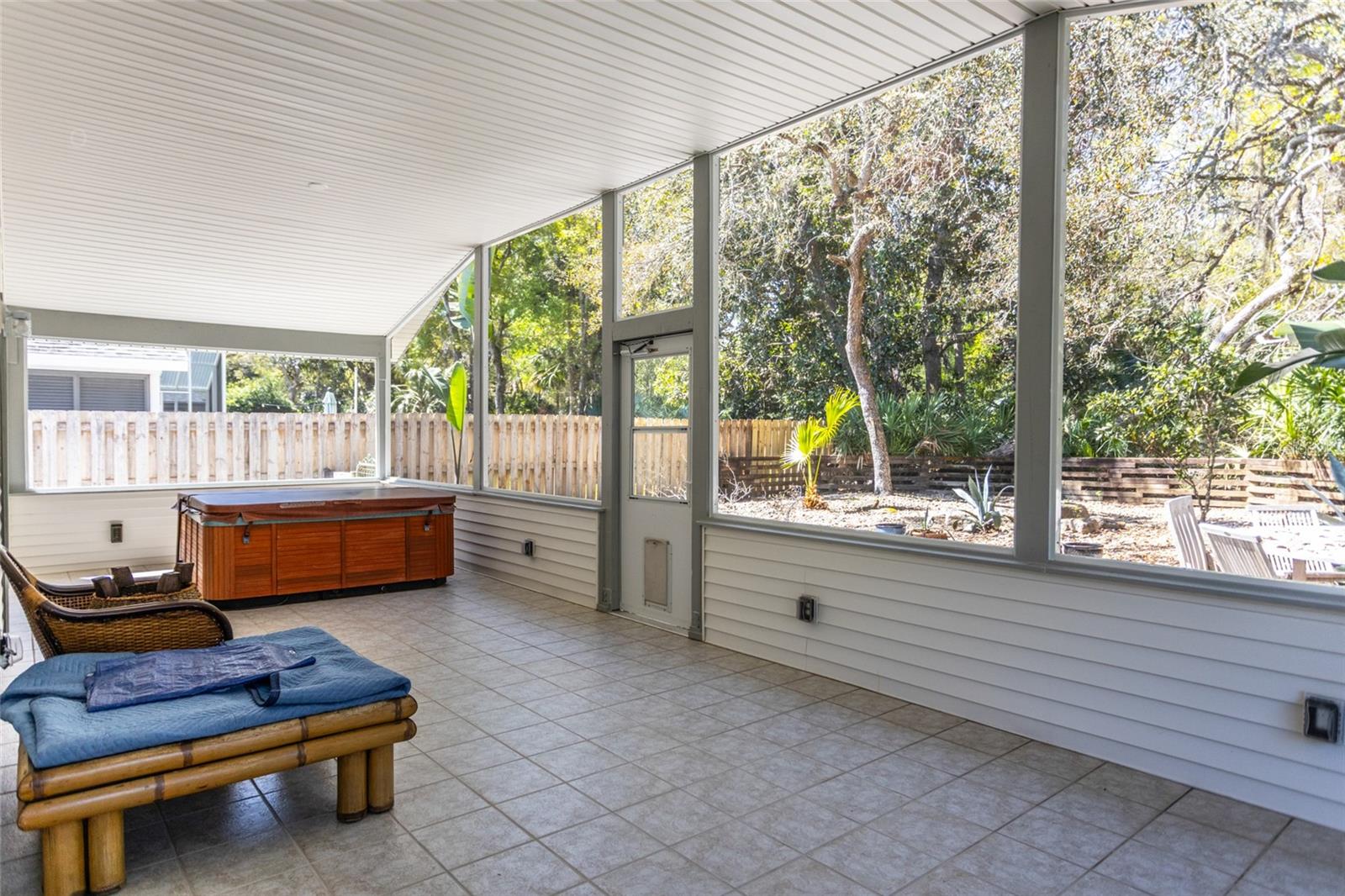 28 BRISTOL DR, PALM COAST, FL, 32137