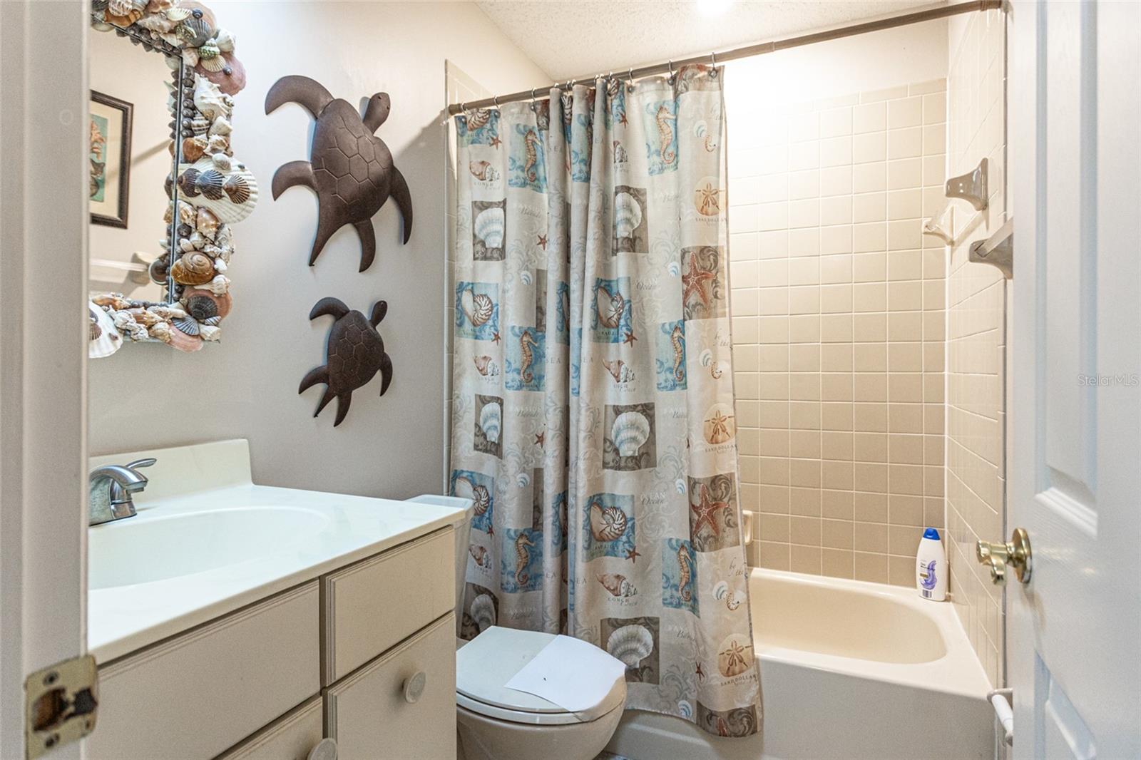 28 BRISTOL DR, PALM COAST, FL, 32137
