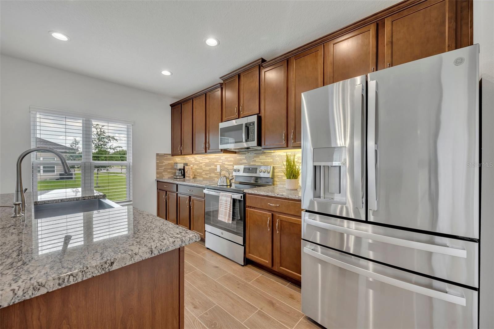 9399 HALSEY DR, GROVELAND, FL, 34736