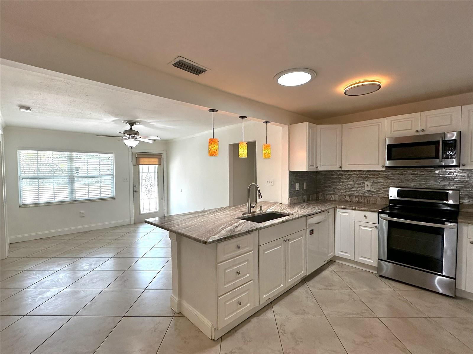 2315 CARROLL PL, TAMPA, FL, 33612