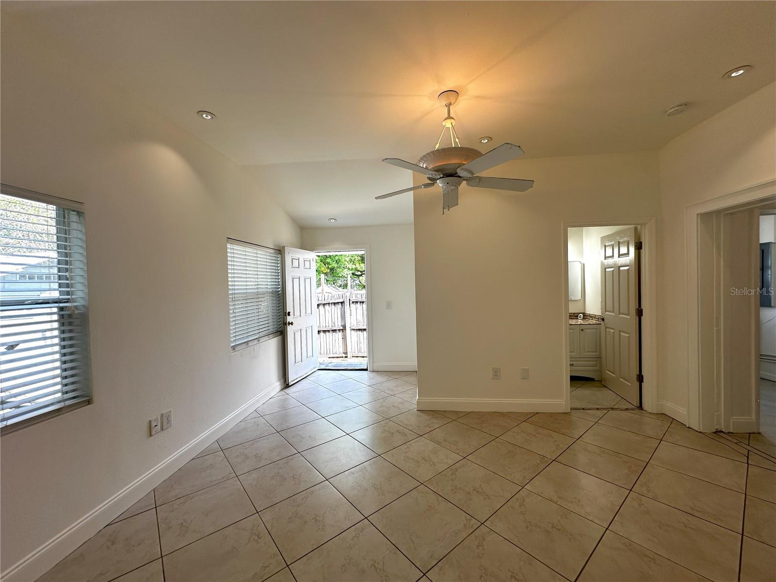 2315 CARROLL PL, TAMPA, FL, 33612