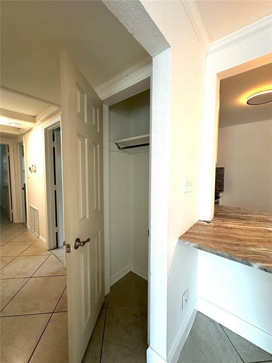 2315 CARROLL PL, TAMPA, FL, 33612