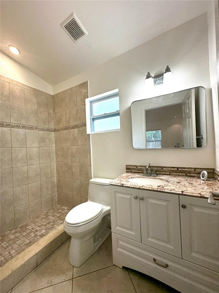 2315 CARROLL PL, TAMPA, FL, 33612