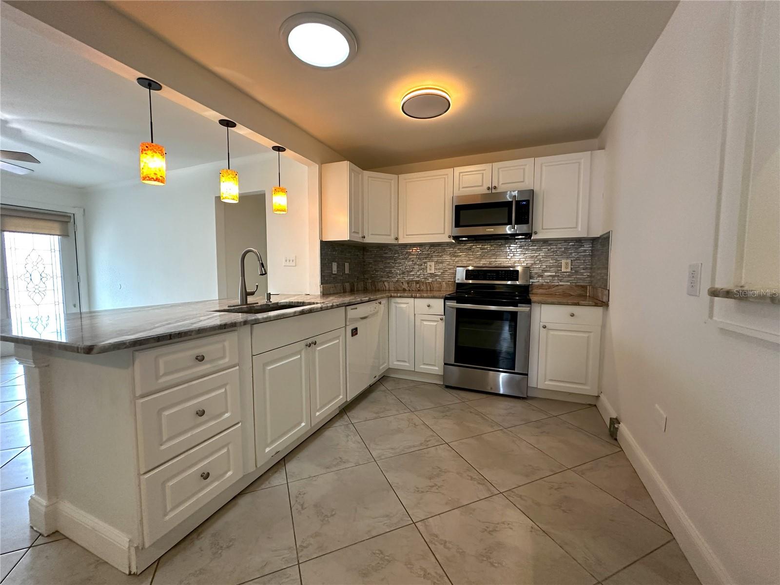 2315 CARROLL PL, TAMPA, FL, 33612